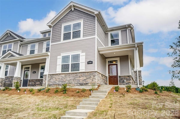 5225 WYES OAK LN, CHARLOTTE, NC 28269 - Image 99ceb4d7f6e2d24229ca9e4ff22630d5/3436484269