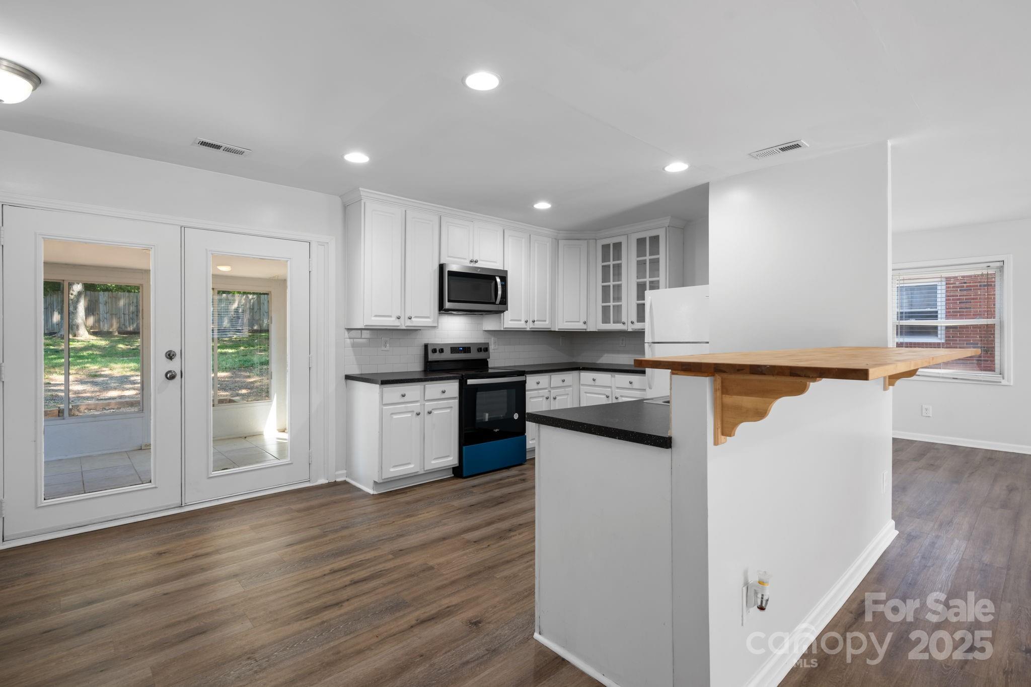 1009 Dunleigh Drive