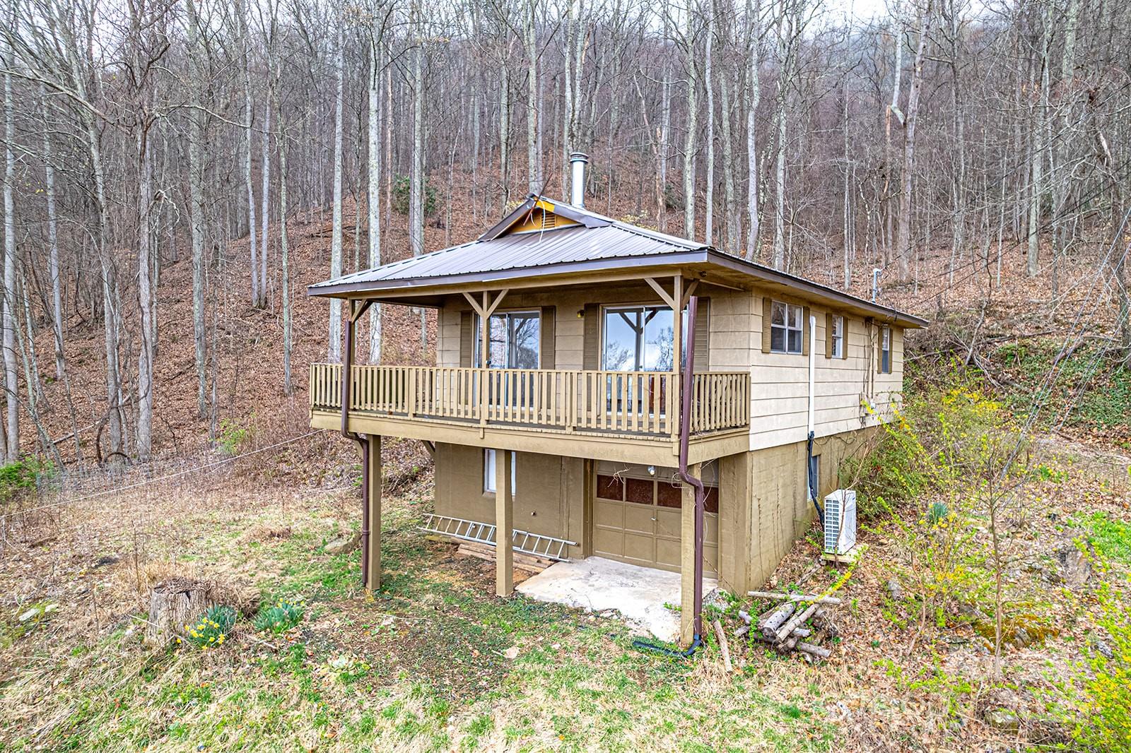 119 Pinnacle Mountain Road