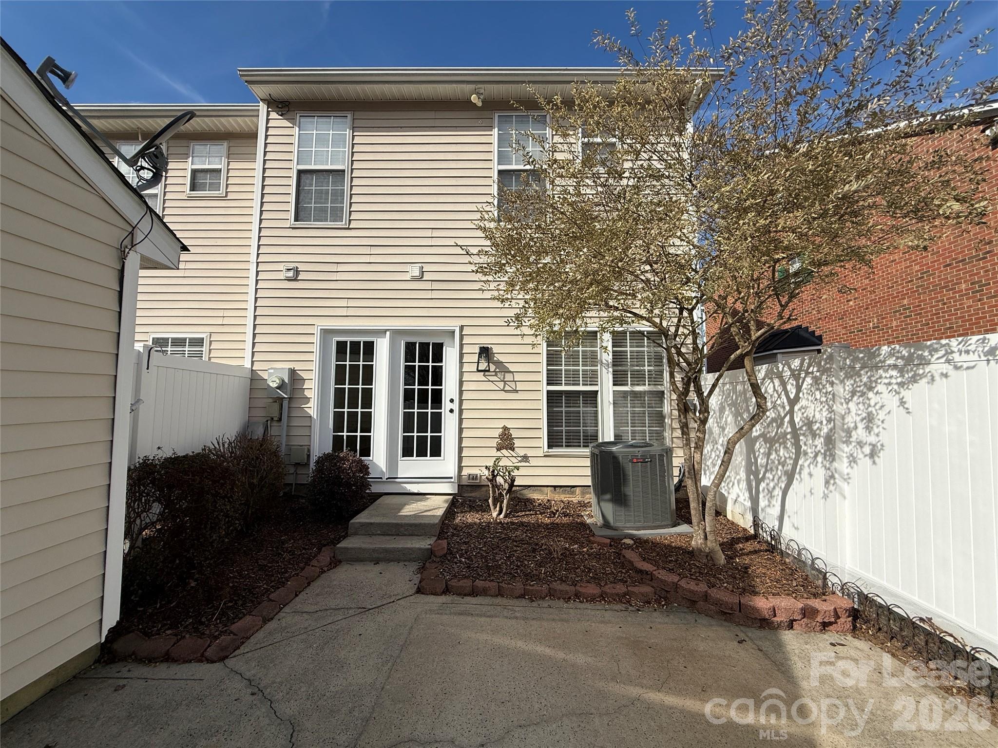 Oakhurst - Residential Lease