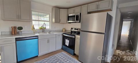 3148 Jones Wade Road Hudson NC 28638