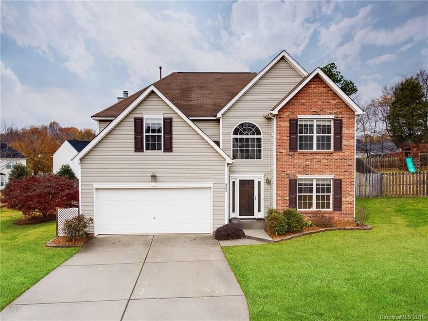 This won't last, hard to find anything like this in this price range.  Cul-de-sac property with level fenced yard. Well manicured yard with landscape lights. Sunken den with Fireplace. Kitchen with center island, backsplash, and black and steel appliances.  Master suite with tray ceilings, garden tube and huge closet. Immaculately kept.