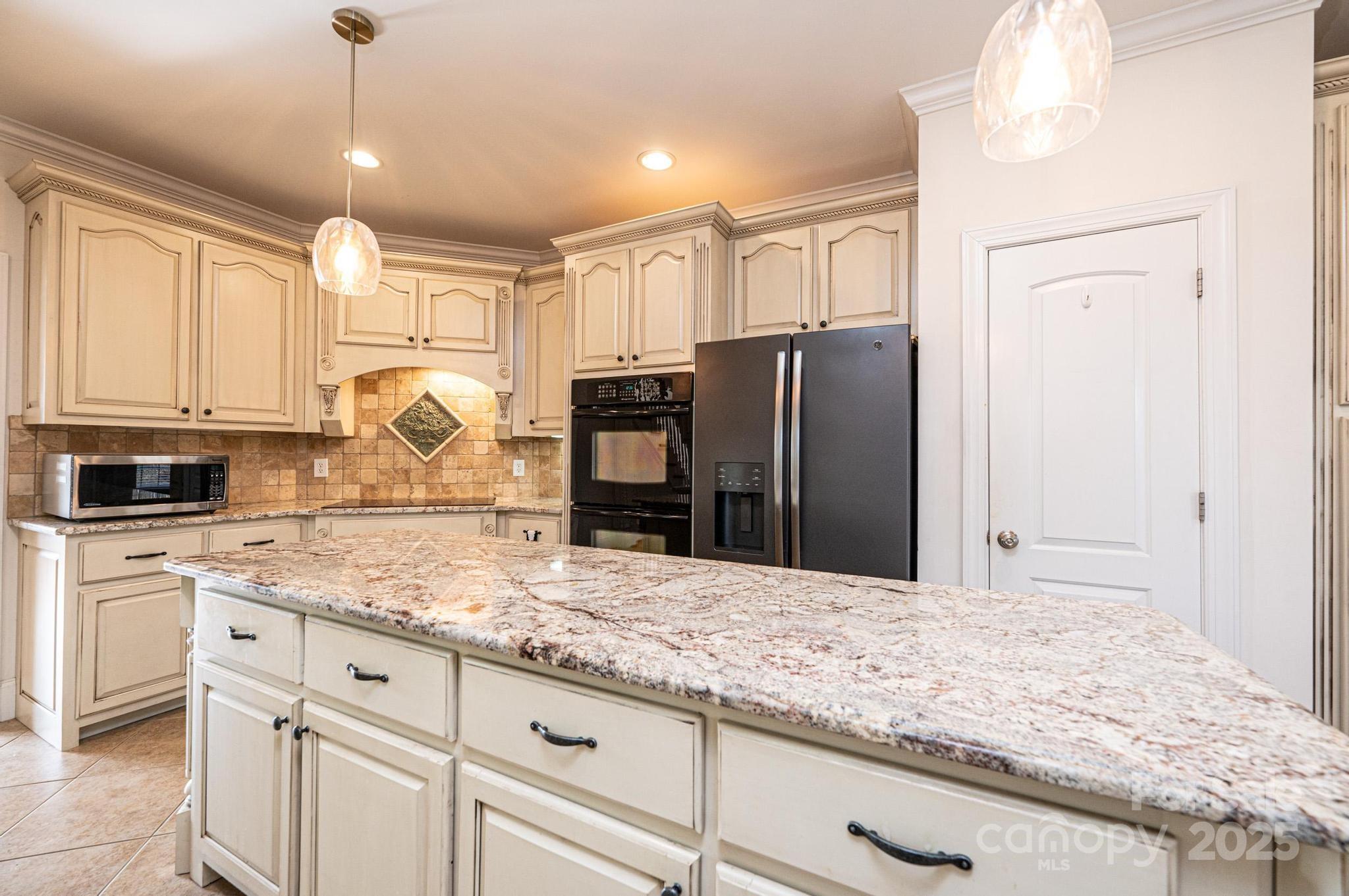 Baker Mountain Estates - Residential