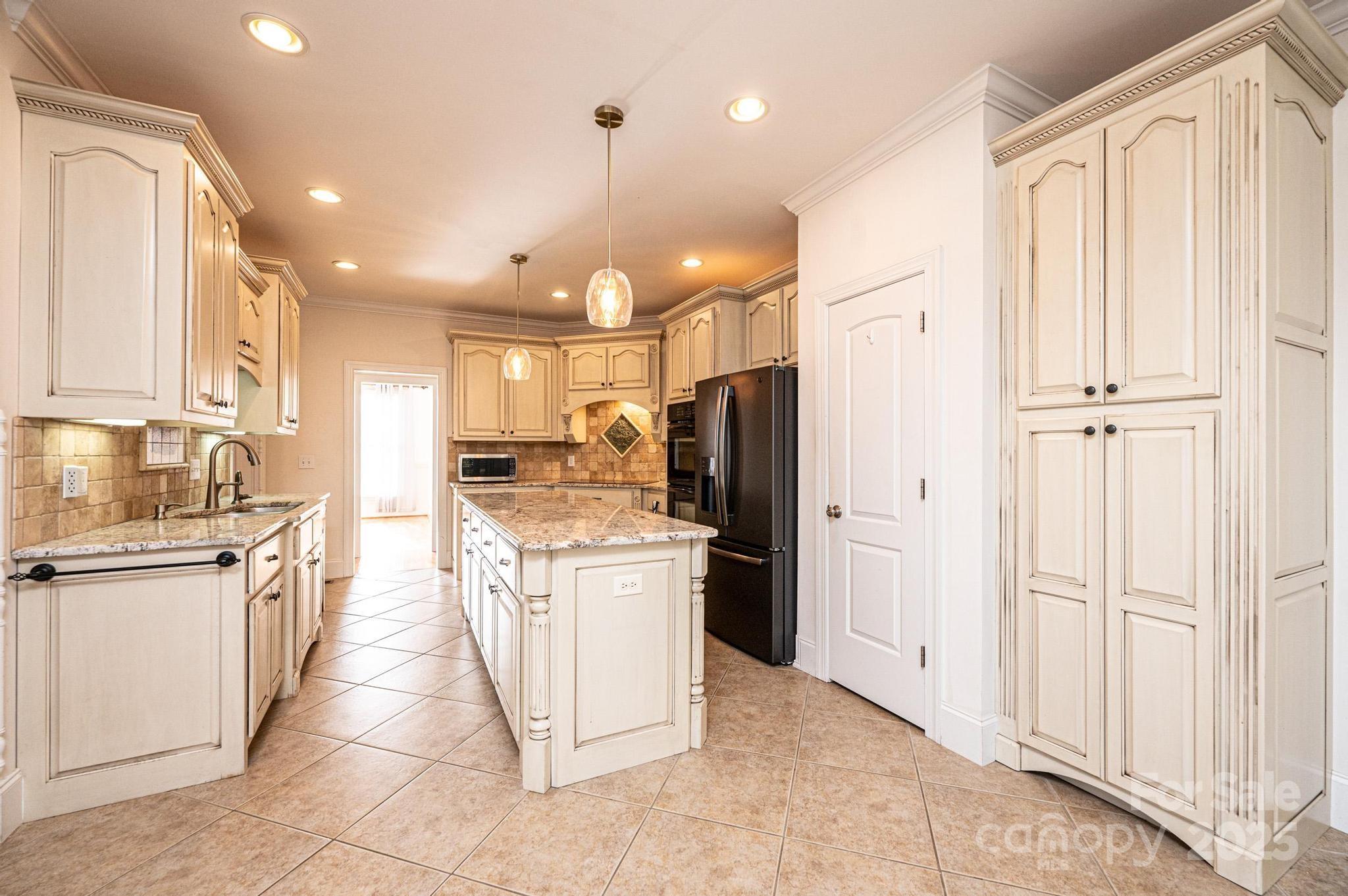 Baker Mountain Estates - Residential