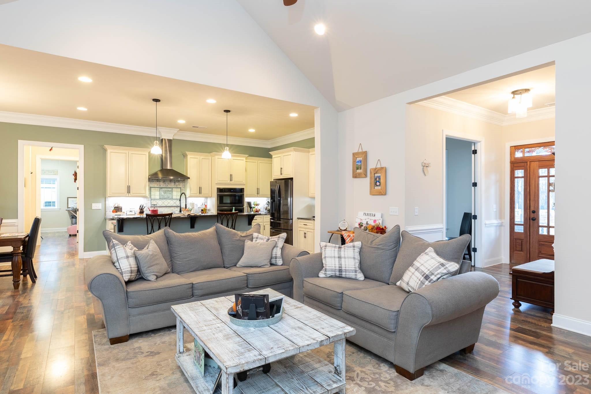 Foster Cove - Residential