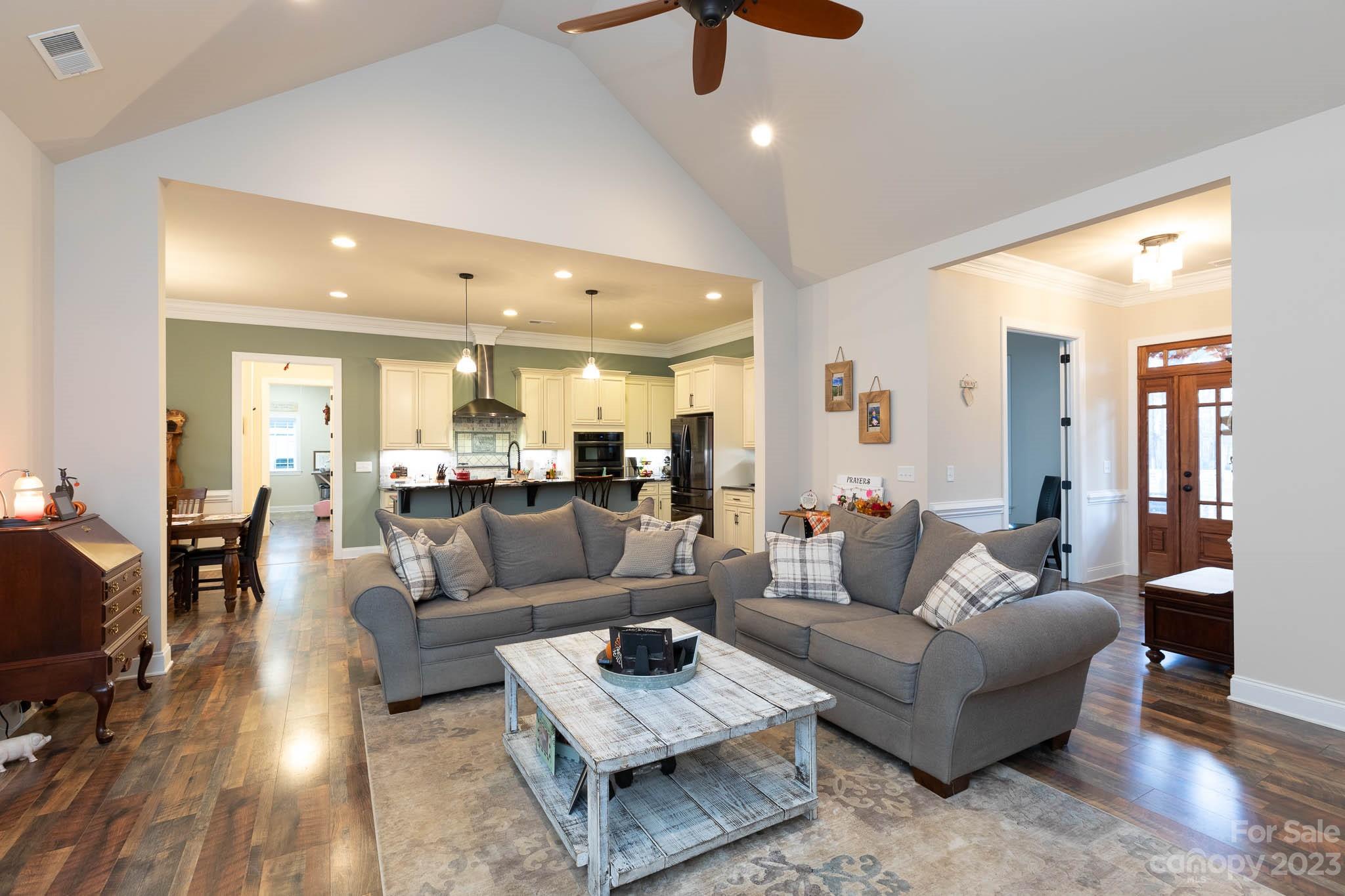 Foster Cove - Residential