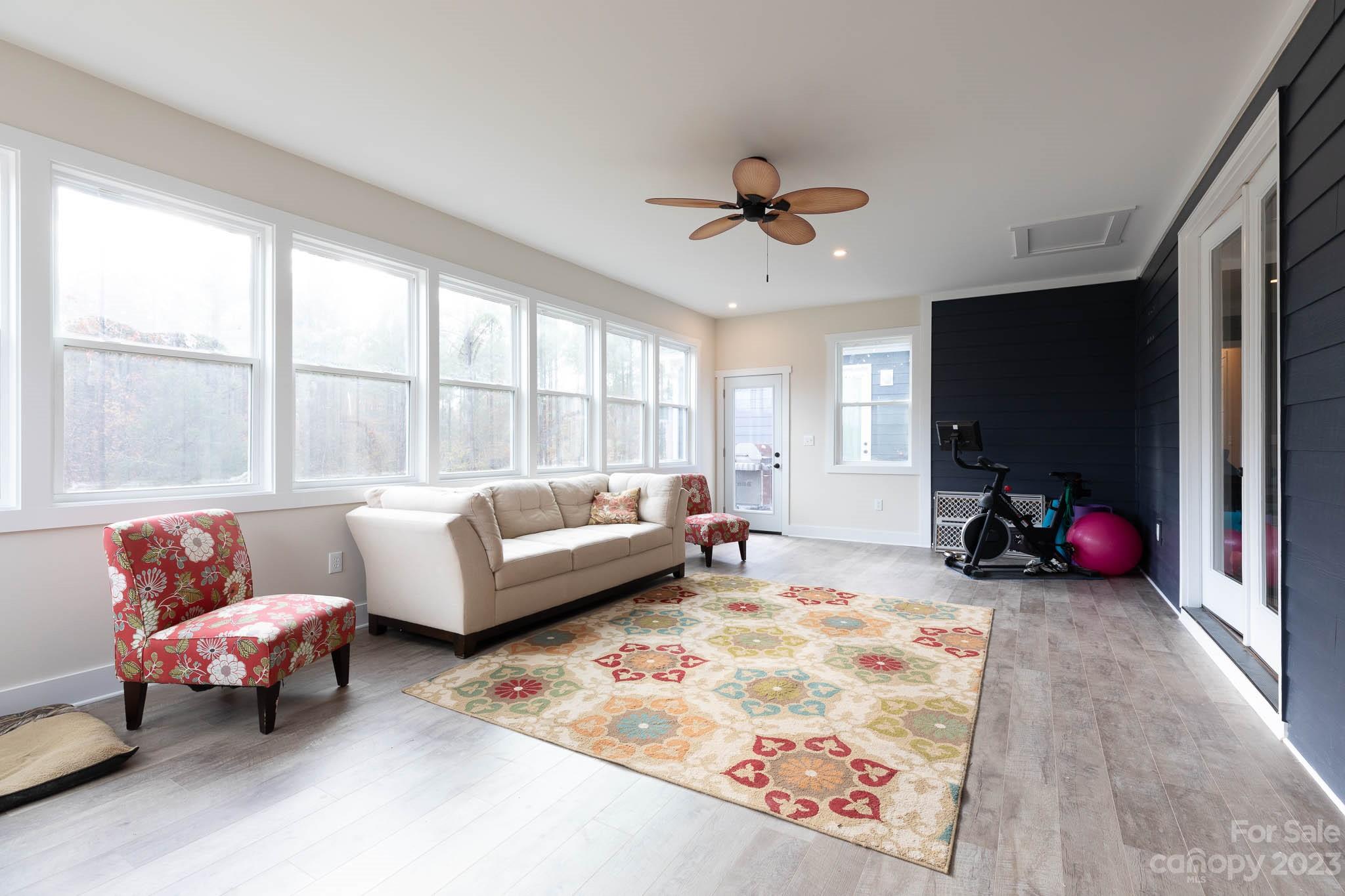 Foster Cove - Residential