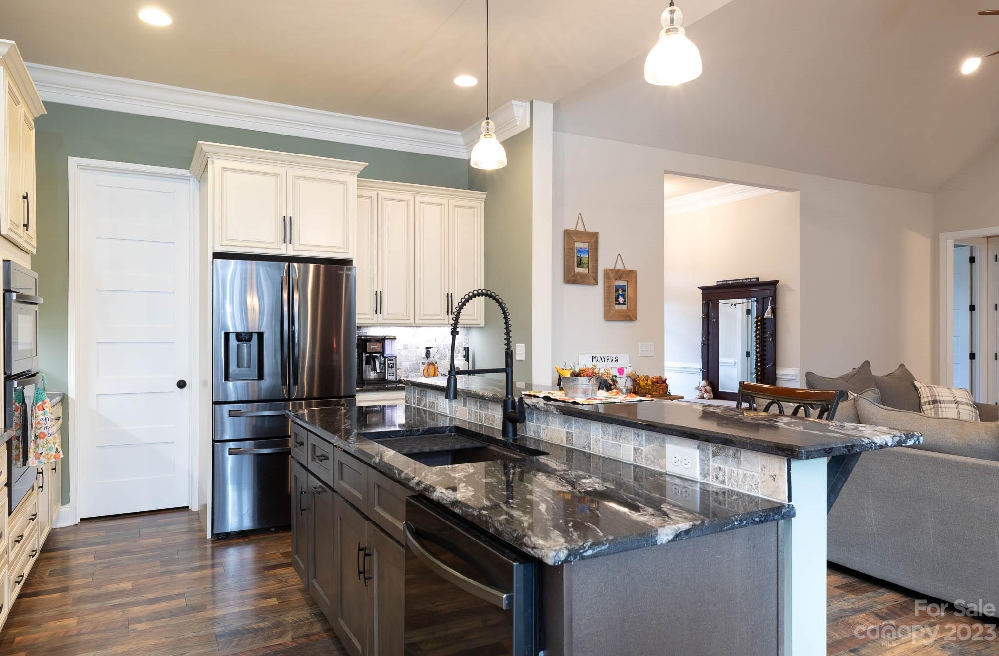 Foster Cove - Residential