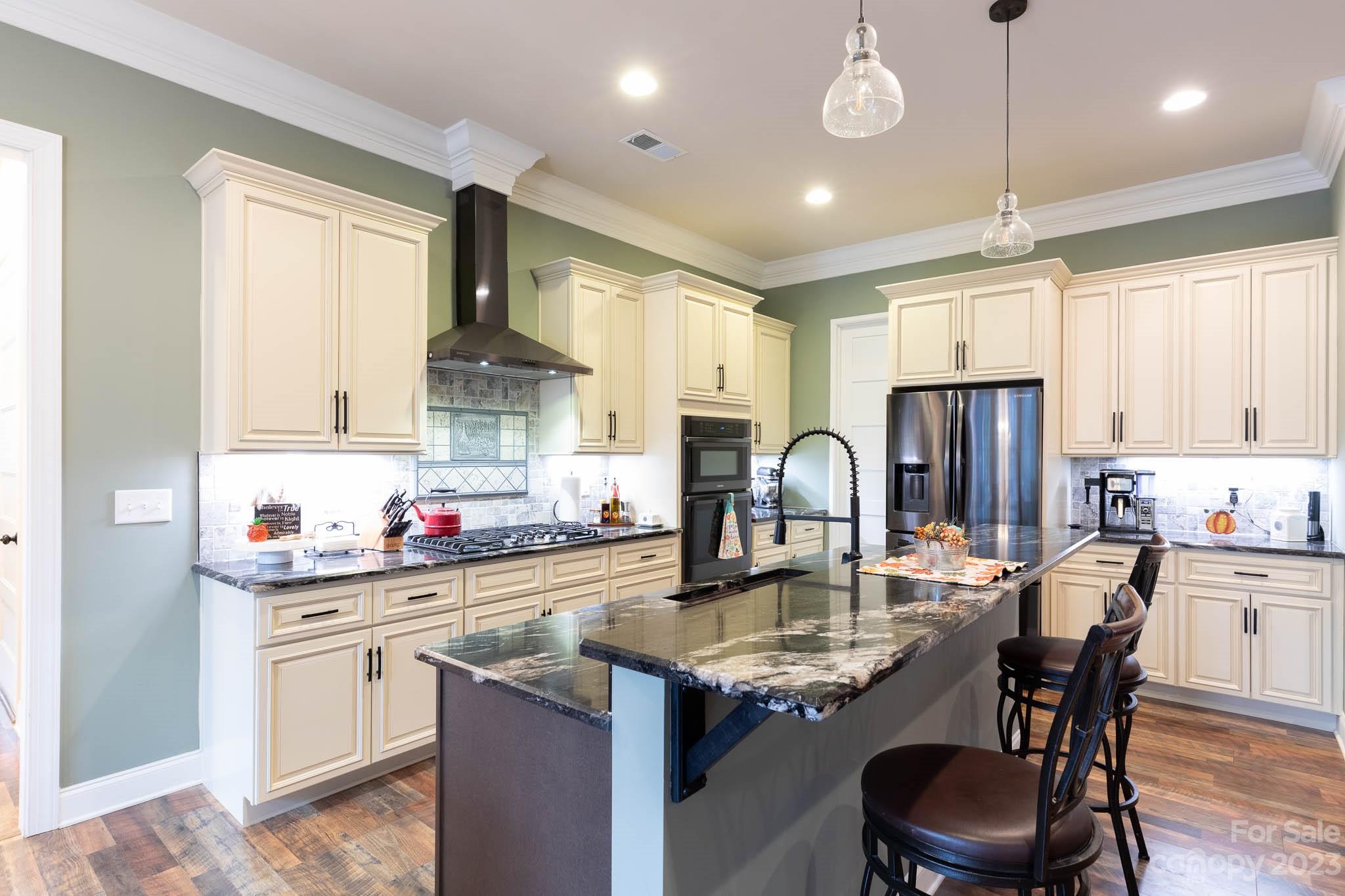 Foster Cove - Residential