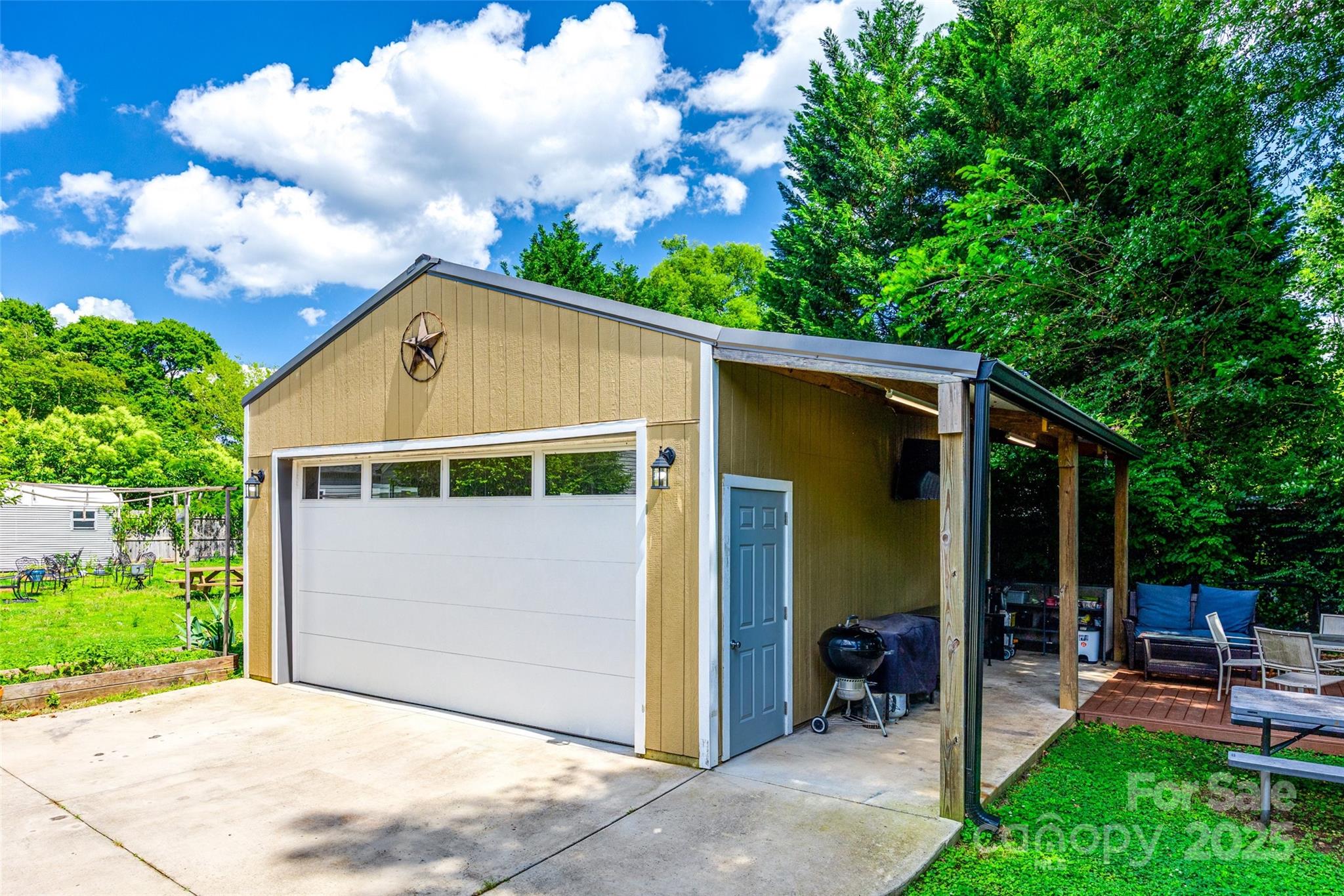 Seventeen Acres - Residential