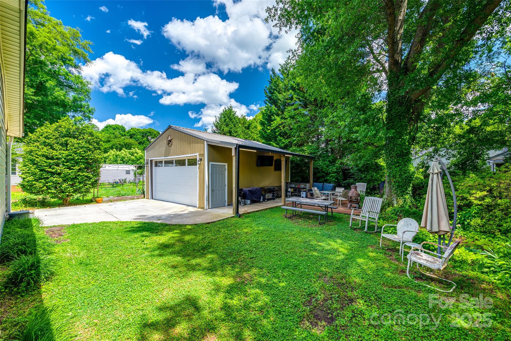 Seventeen Acres - Residential