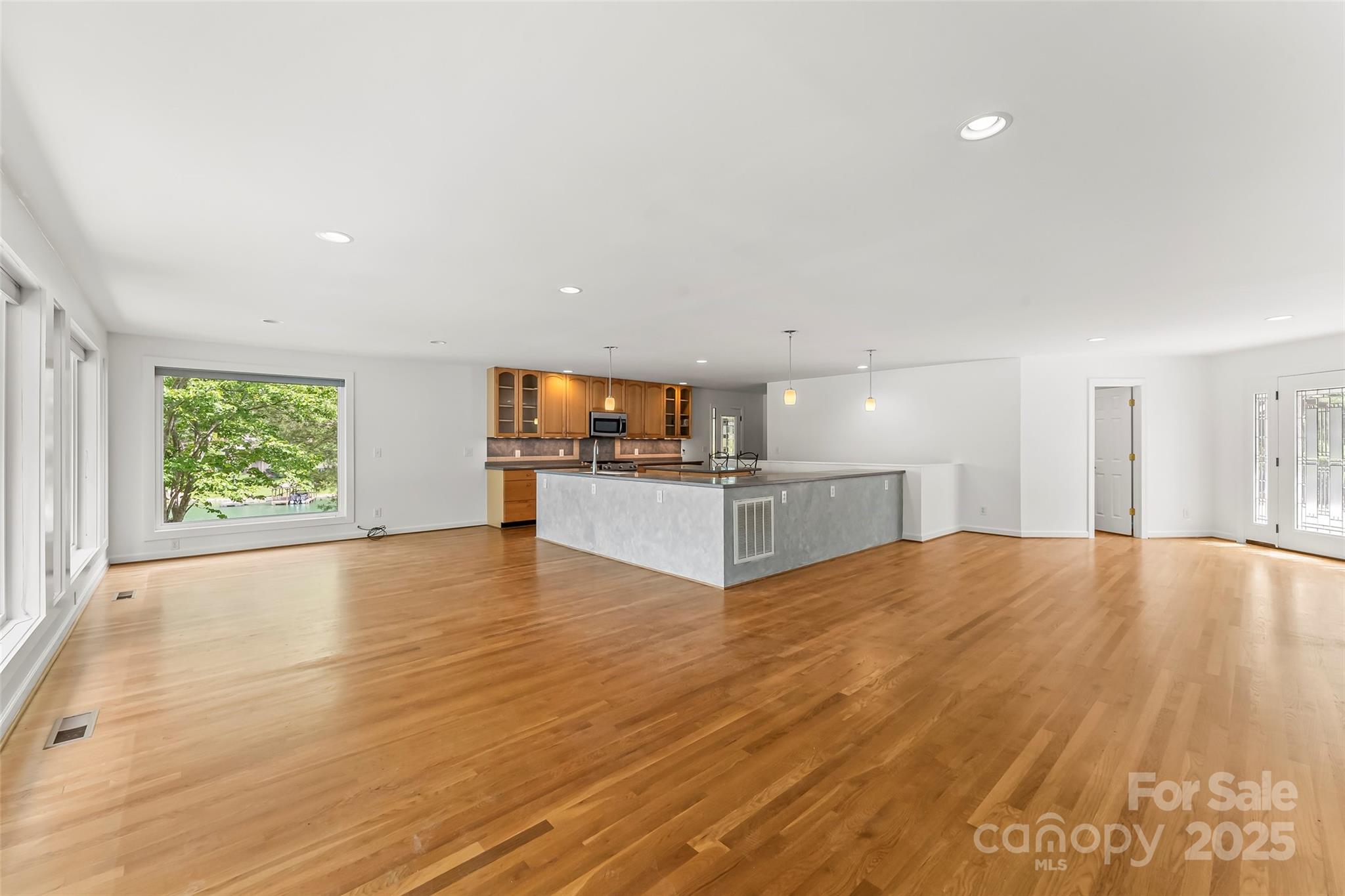 2218 Mallard Cove Drive