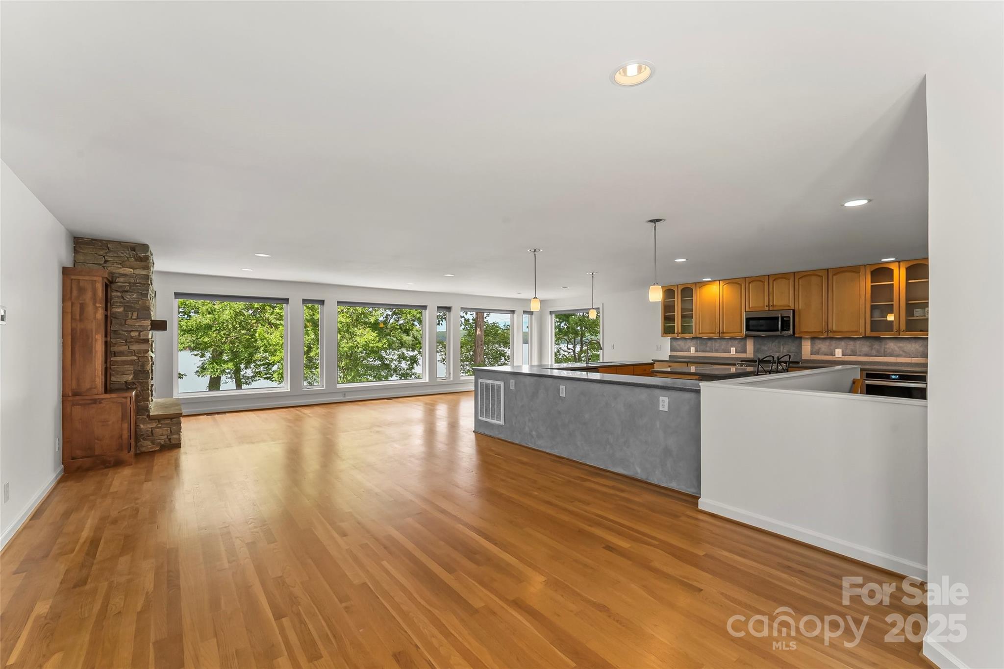 2218 Mallard Cove Drive