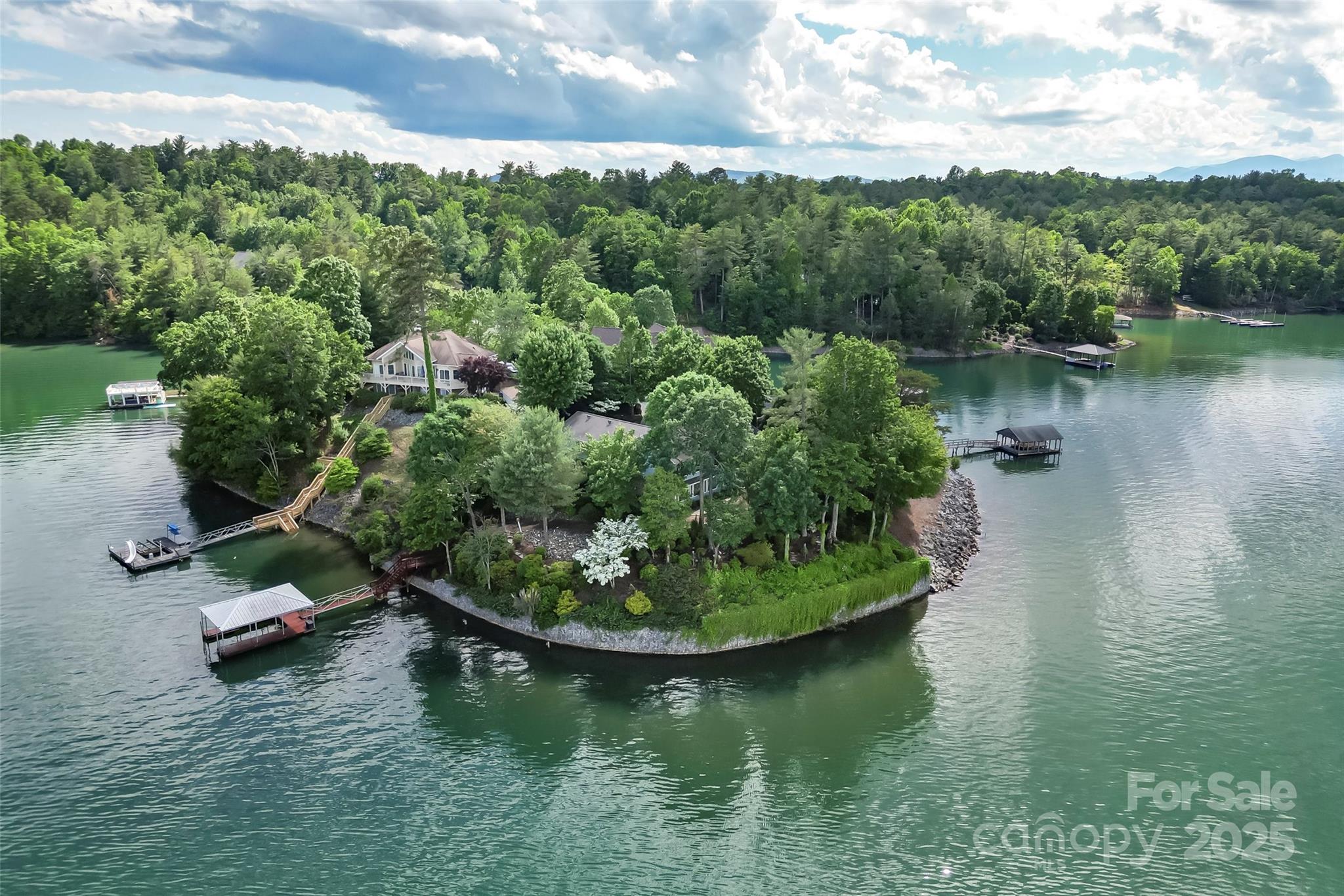 2218 Mallard Cove Drive