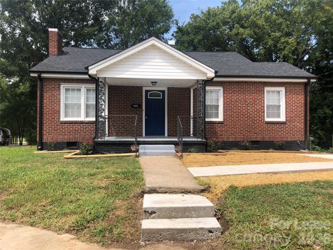 Photo of 228 Tournament Drive SW, Concord, NC 28025 (MLS # 4384936)