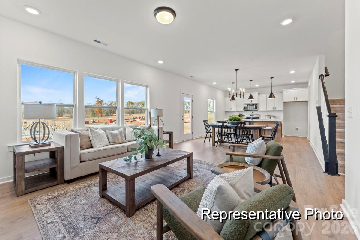 1608 Autumn Colors Lane 92p