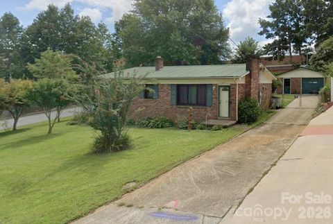 Photo of 325 Swanson Drive SW, Lenoir, NC 28645 (MLS # 4383433)