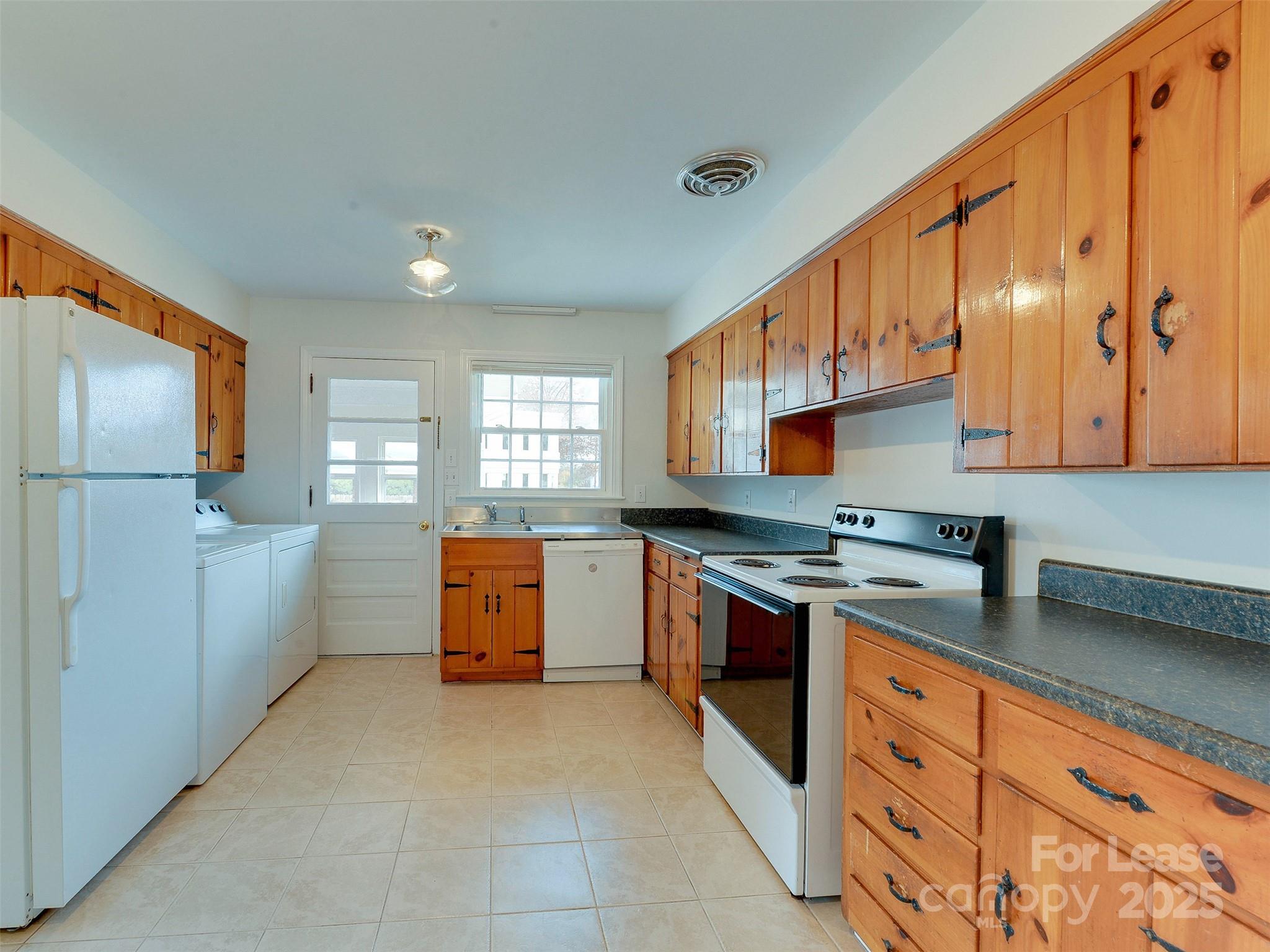 Ashbrook - Residential Lease