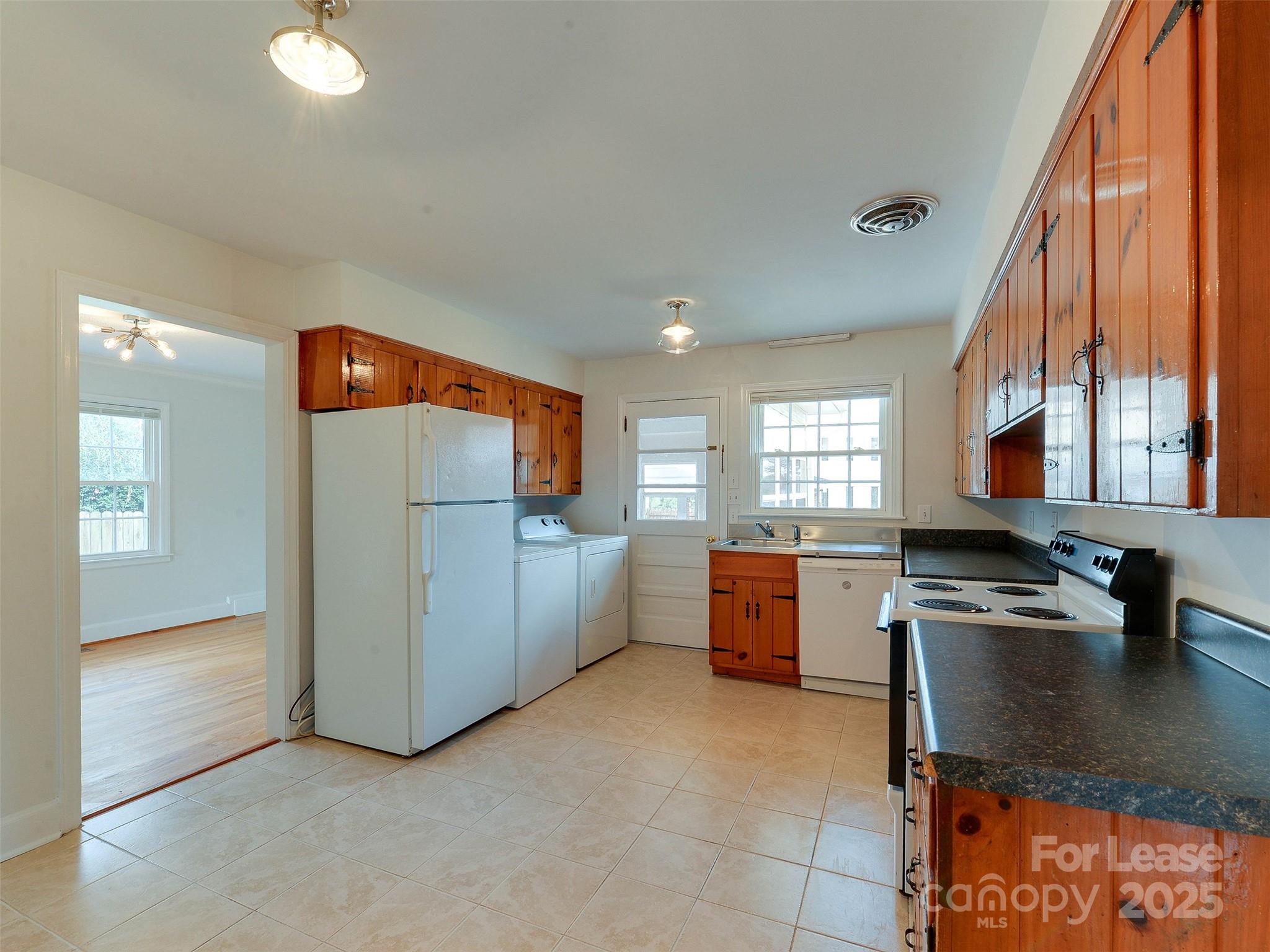 Ashbrook - Residential Lease