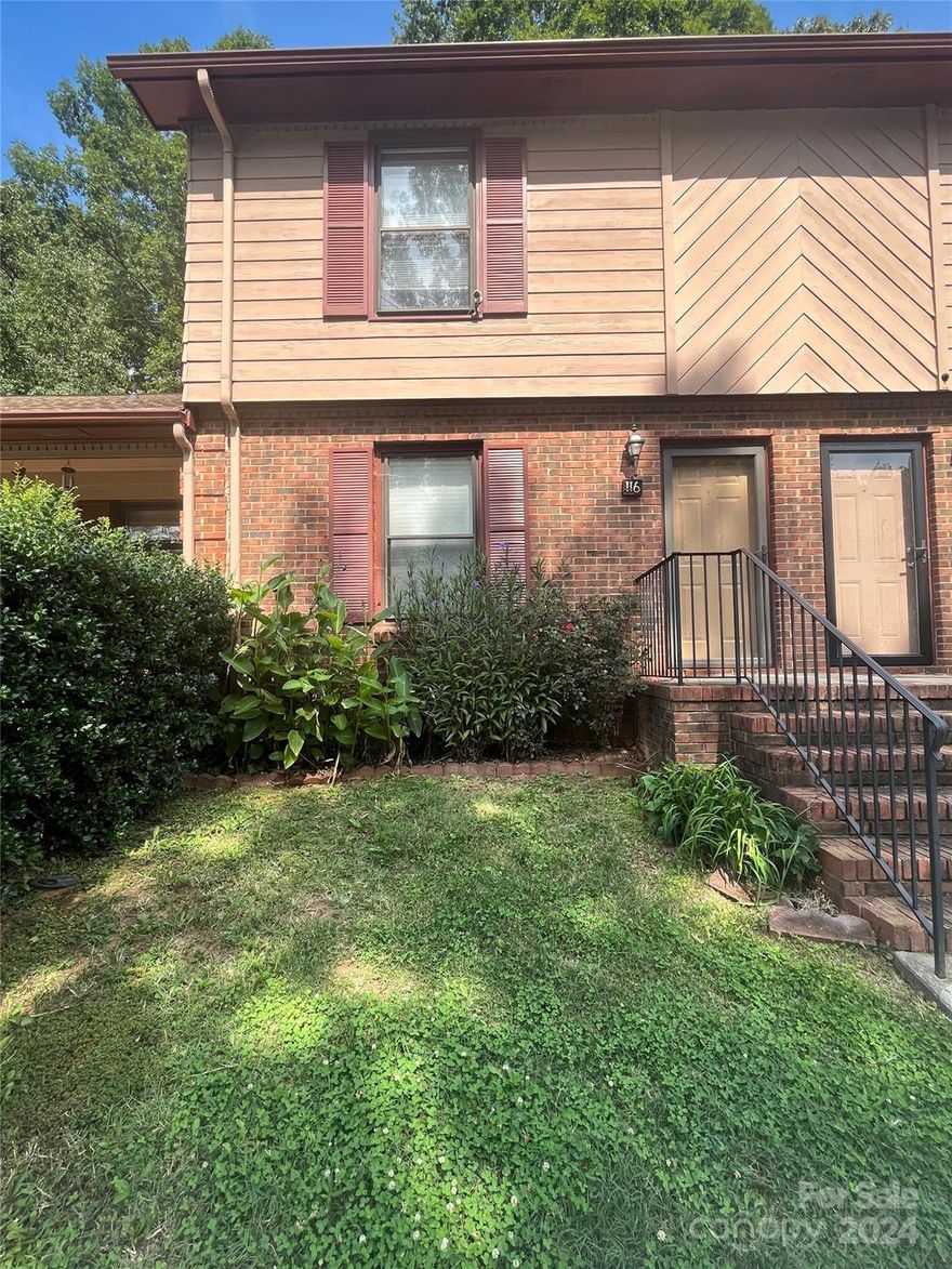 If you're in the market for a new home, you don't want to miss this beautiful Fort Mill Town Home located at 116 Jason Ct. This home features 2 bed 1.5 bath in this growing city. Enjoy the spacious fenced in back yard or have a relaxing morning coffee on your front patio. Hot summer day ? Get your tan on near your community pool which is within walking distance ! Explore the scenic Anne Springs Close Greenway, only a short distance away from this beautiful Fort Mill townhome. Enjoy hiking, biking, and much more!

This home is situated in a quiet and friendly neighborhood, providing a peaceful and relaxing atmosphere. This location offers easy access to nearby shops, restaurants, and other amenities, making it the perfect place for those who want to be close to everything.