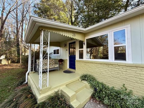 25 Sweet Clover Lane Hendersonville NC 28739