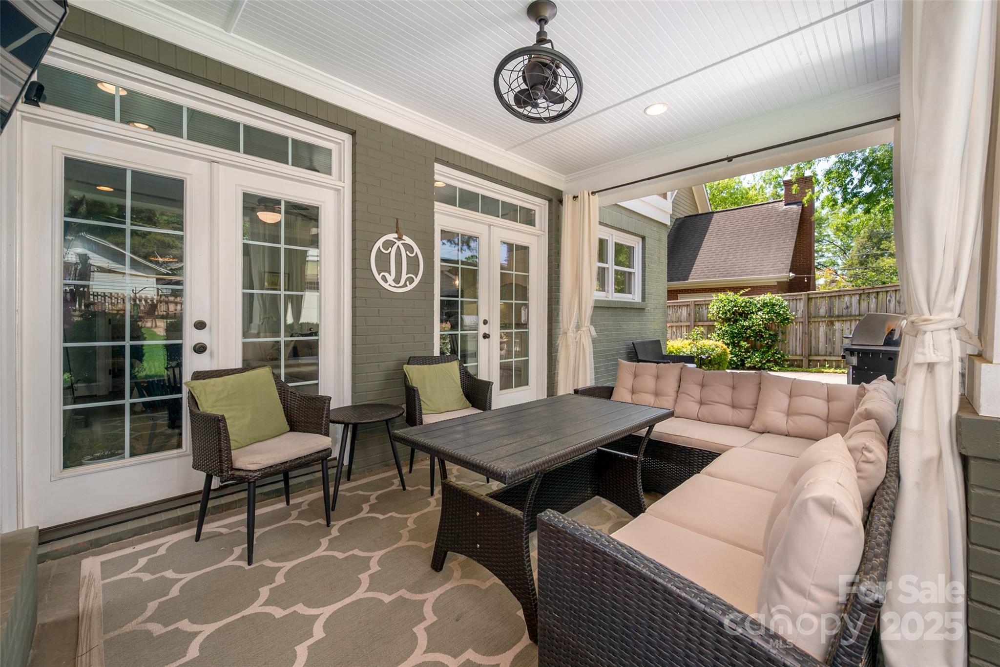 Elizabeth - Residential