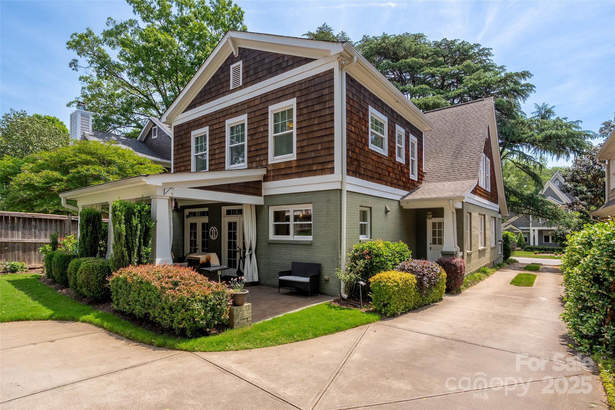 Elizabeth - Residential