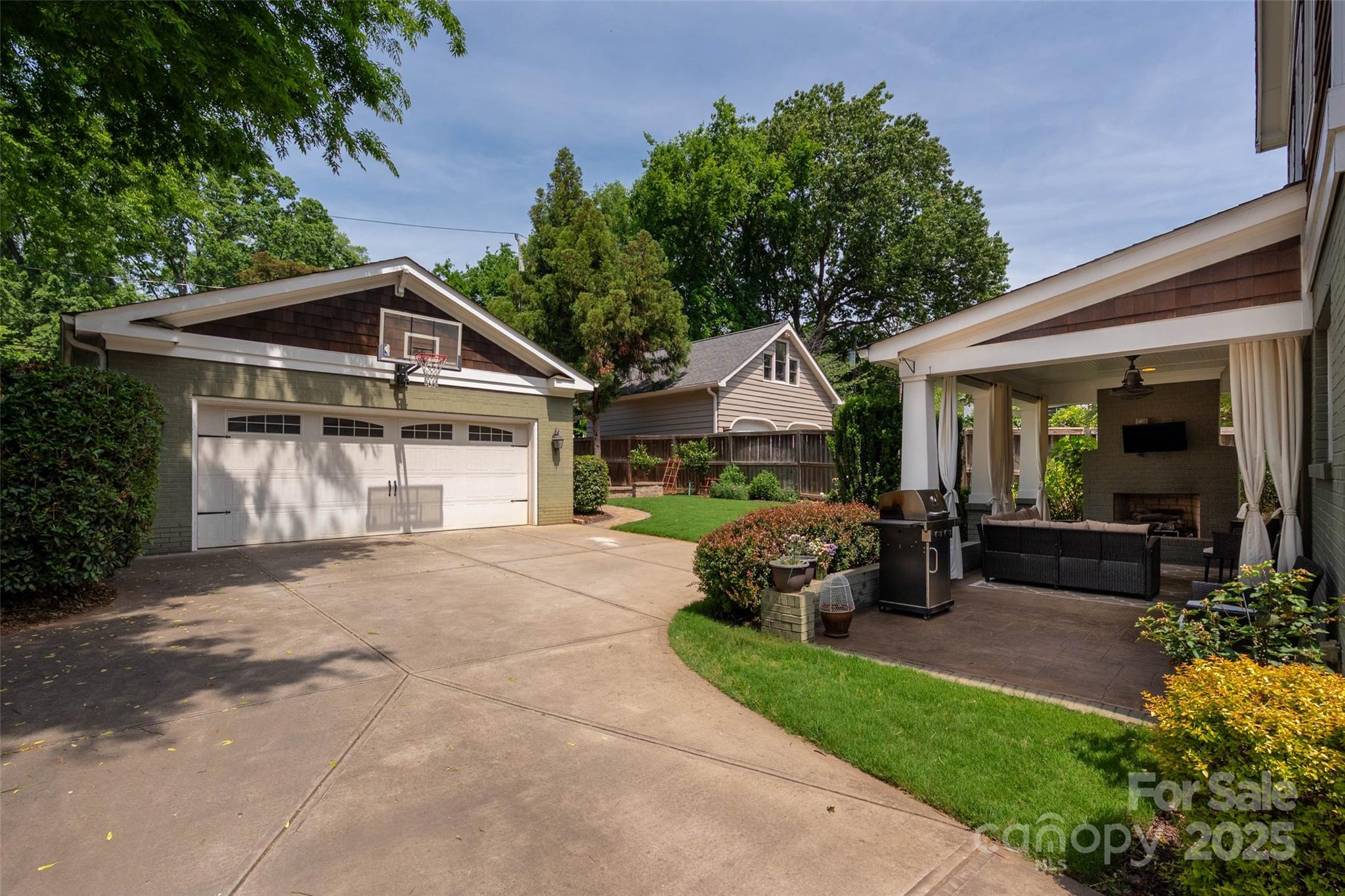 Elizabeth - Residential