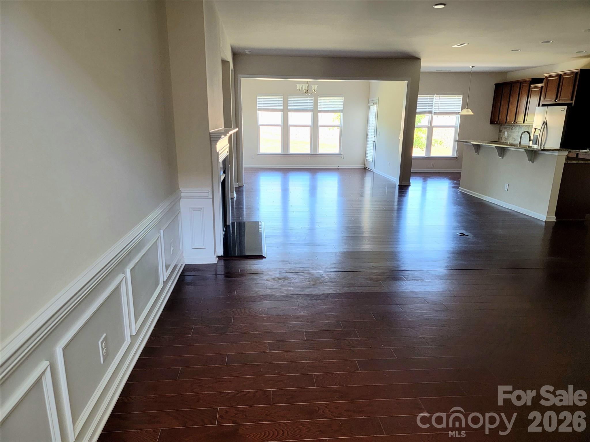 5112 Folly Lane