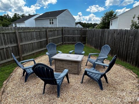 Photo of 7803 Paper Birch Drive, Charlotte, NC 28215 (MLS # 4395312)