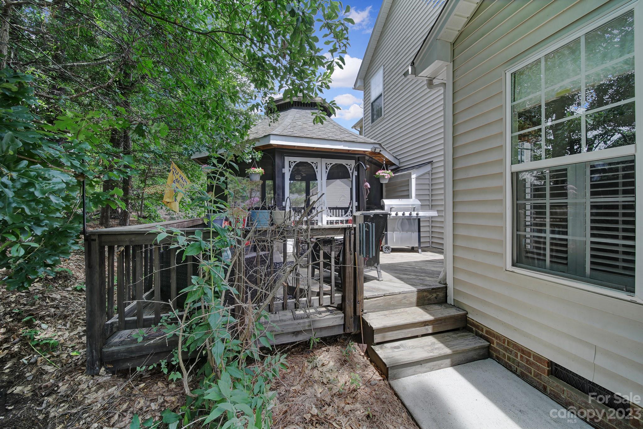 Sutton Place - Residential