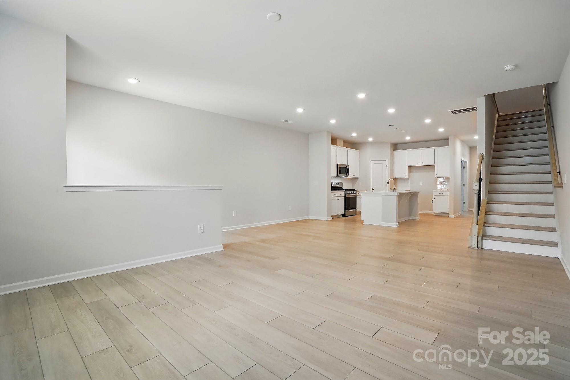 Elizabeth - Residential
