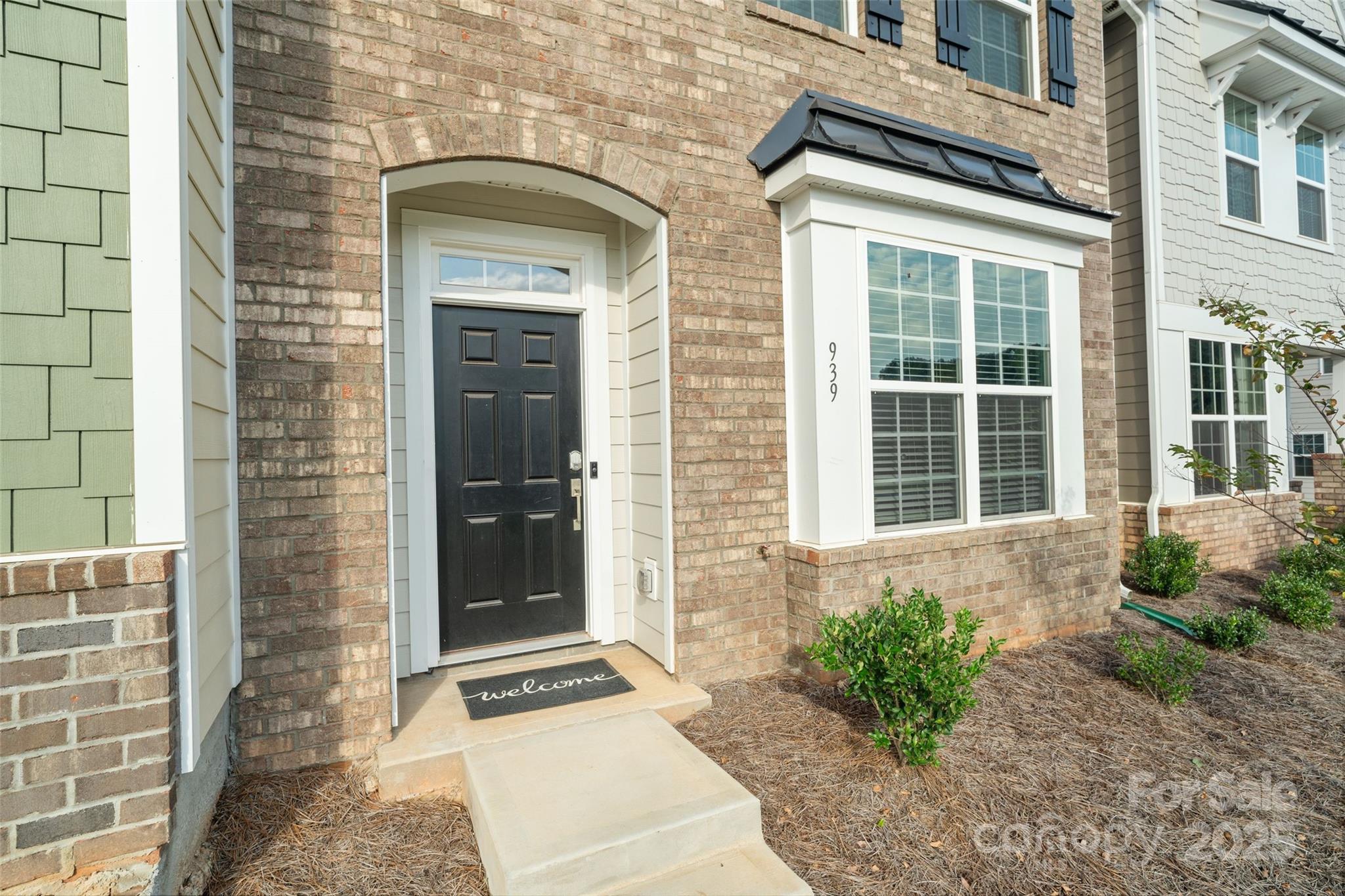 939 Cobbled Way