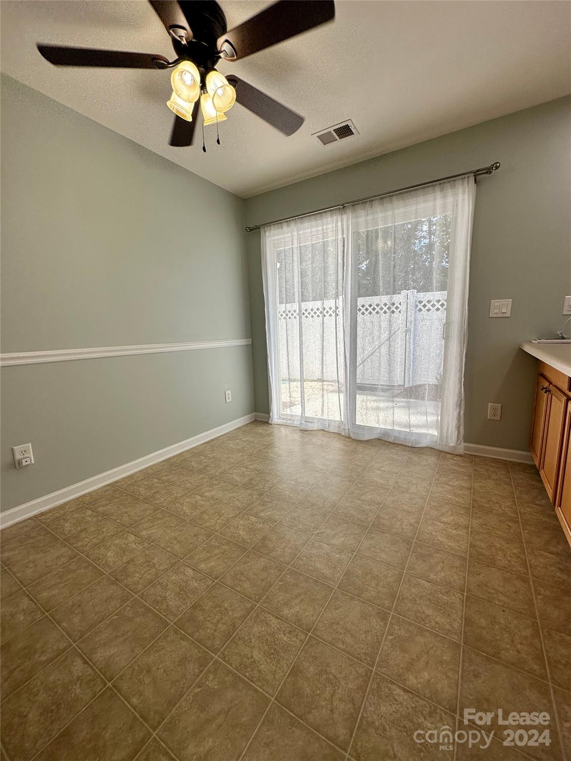 Lexington Commons - Residential Lease