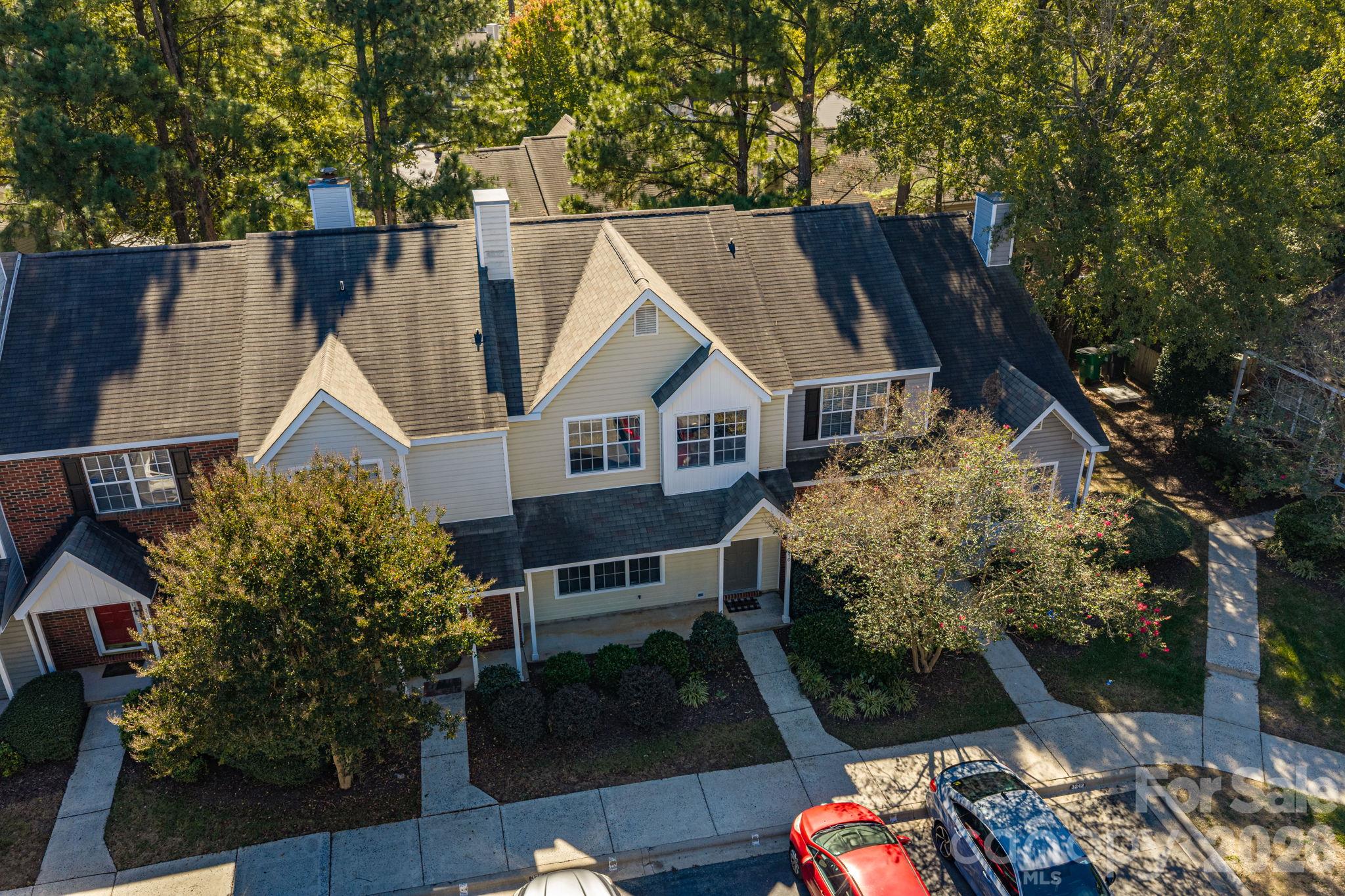 3250 Summercroft Loop