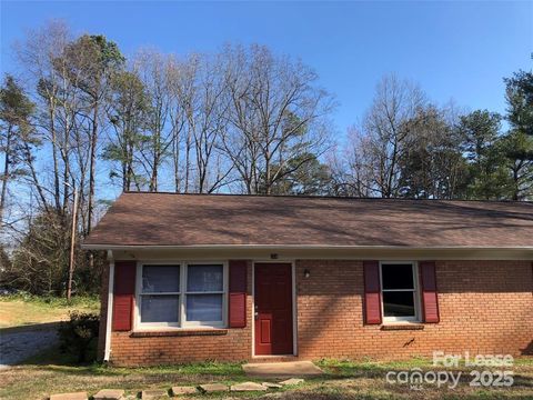 208 Sunny Hill Drive Lincolnton NC 28092