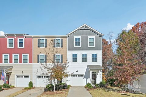 2932 Pirates Place Charlotte NC 28216