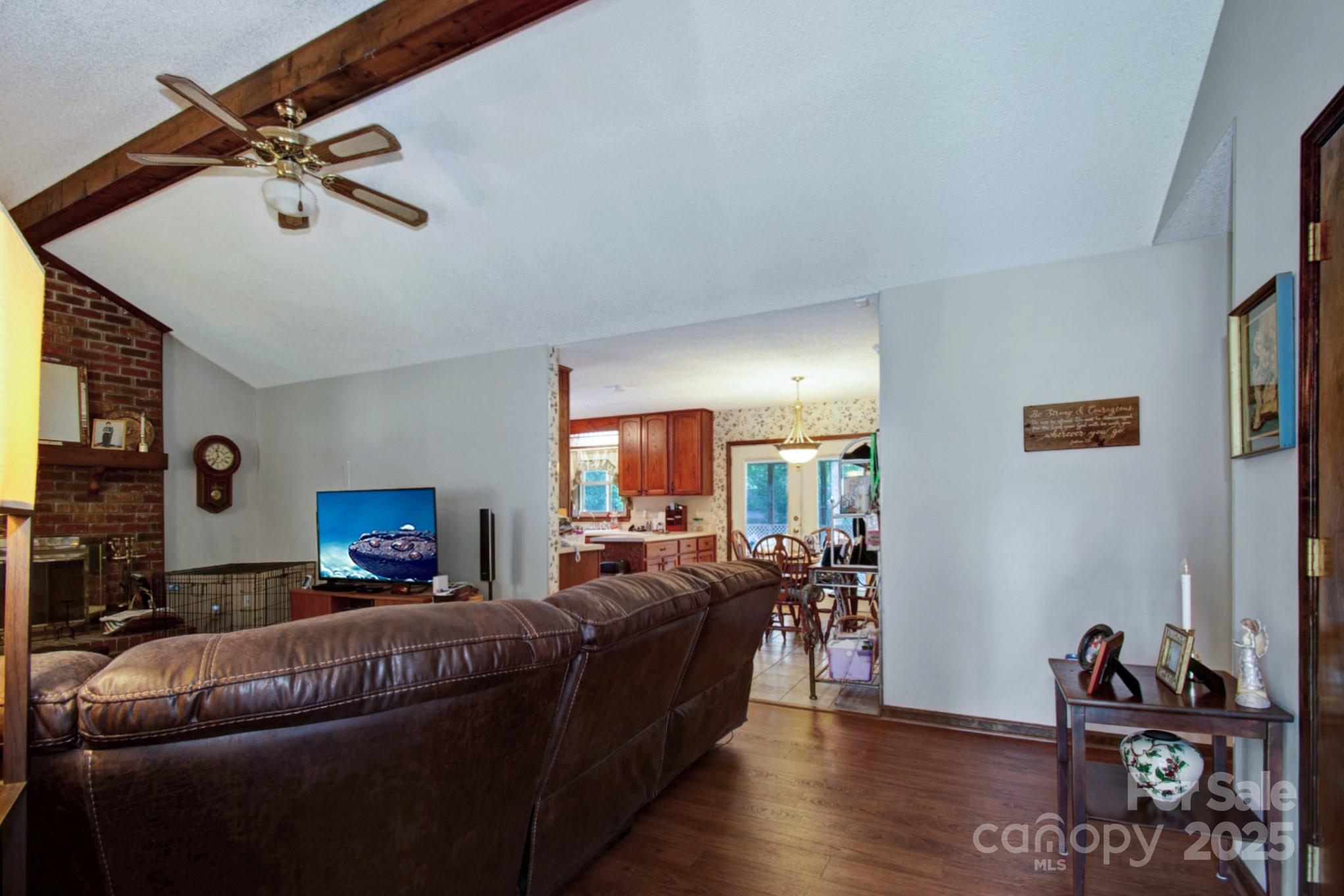 6039 Donna Drive