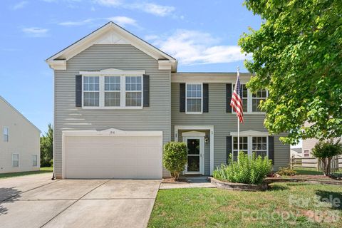 Photo of 1918 Leesburg Drive, Clover, SC 29710 (MLS # 4376796)