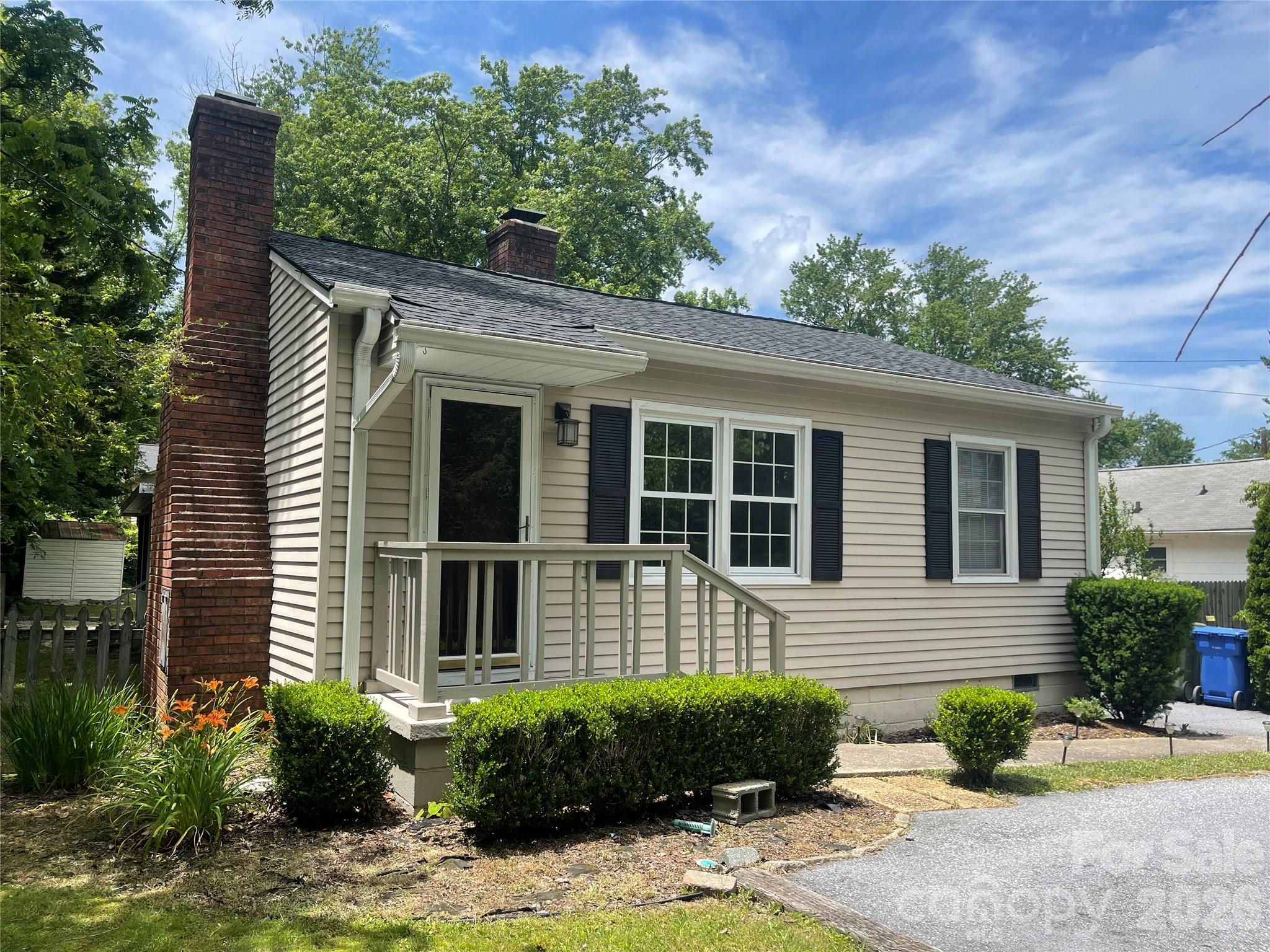 839 Kanuga Road