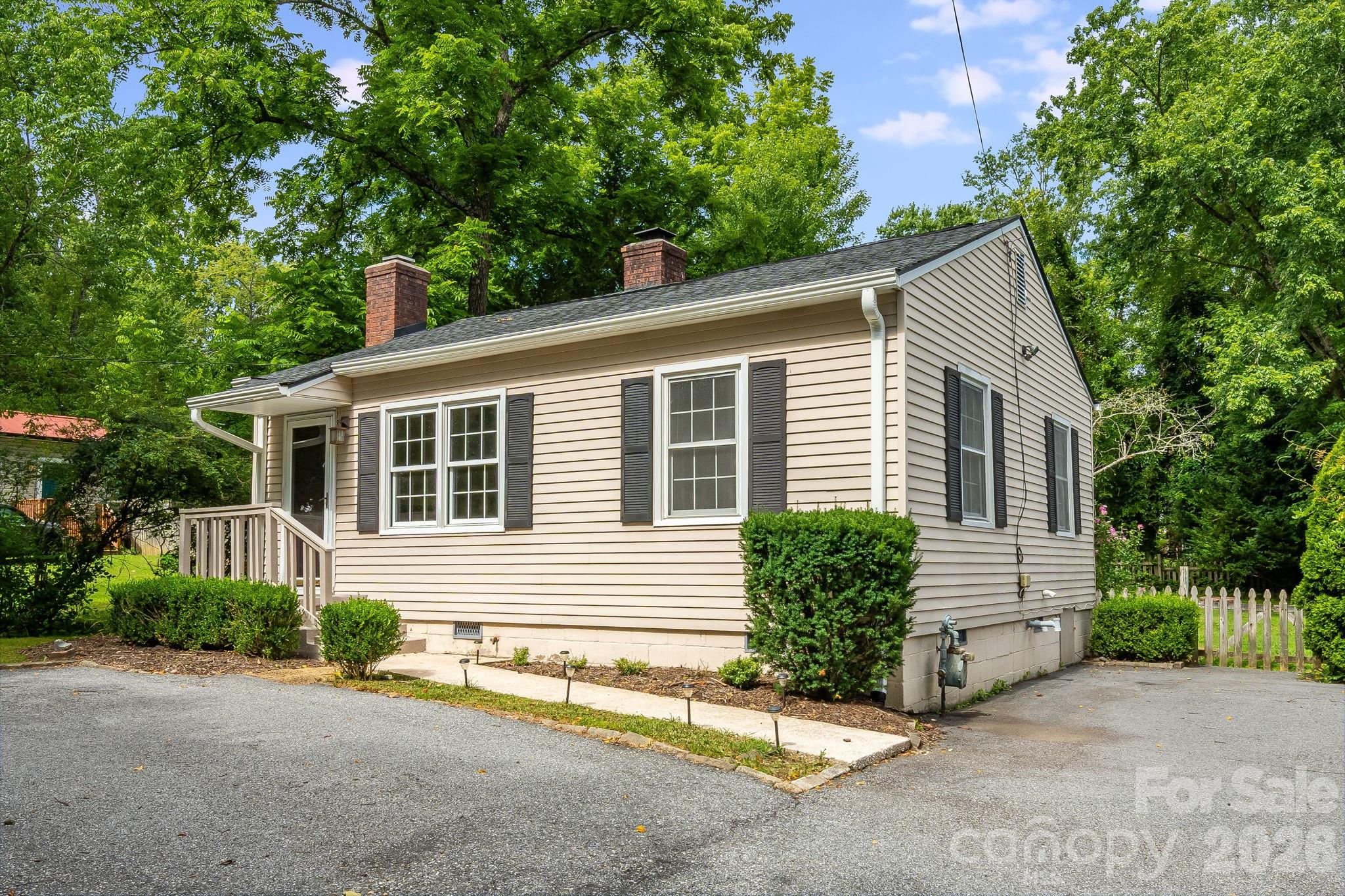 839 Kanuga Road, Hendersonville, NC, 28739