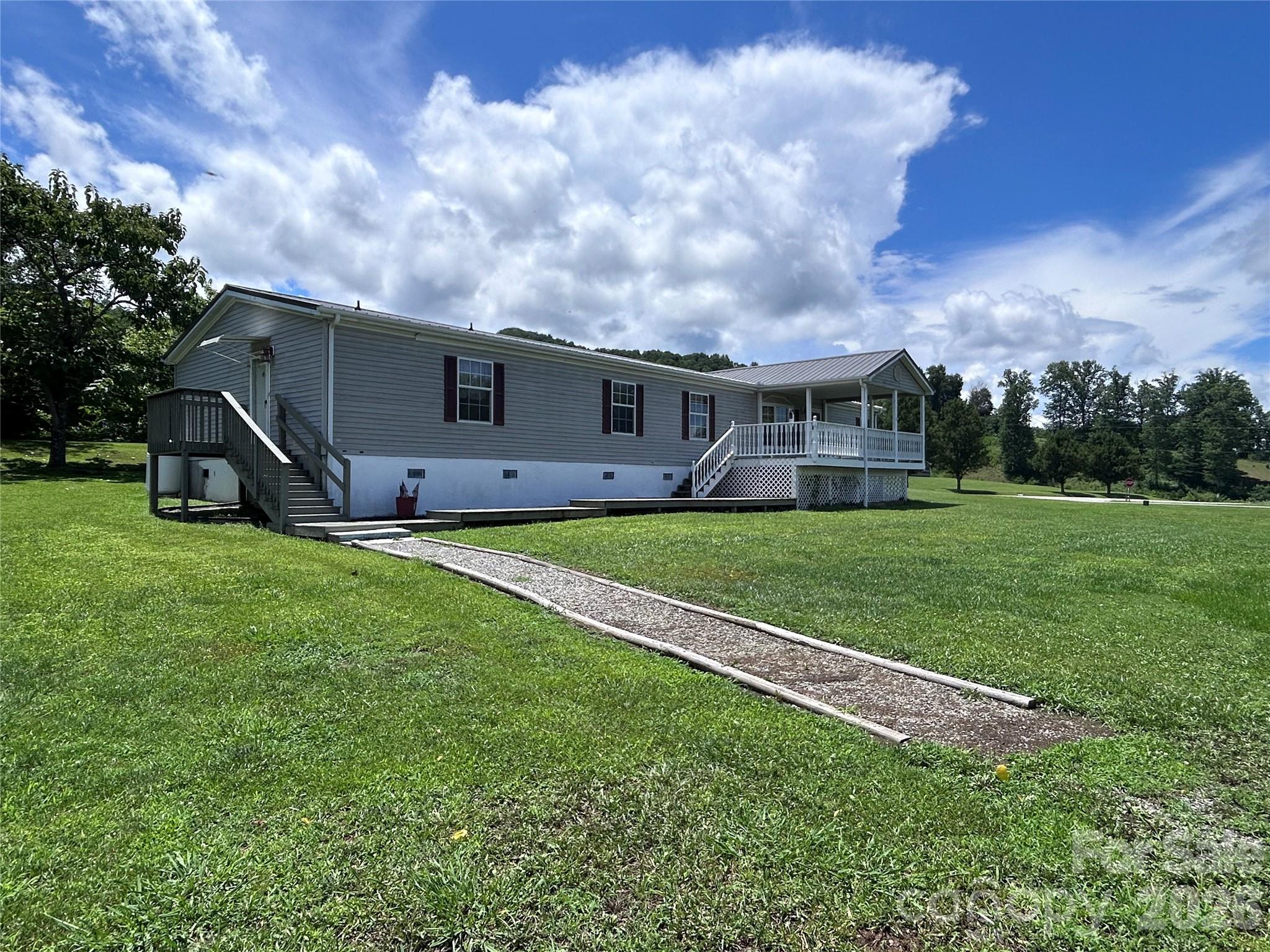 755 Fairview Loop
