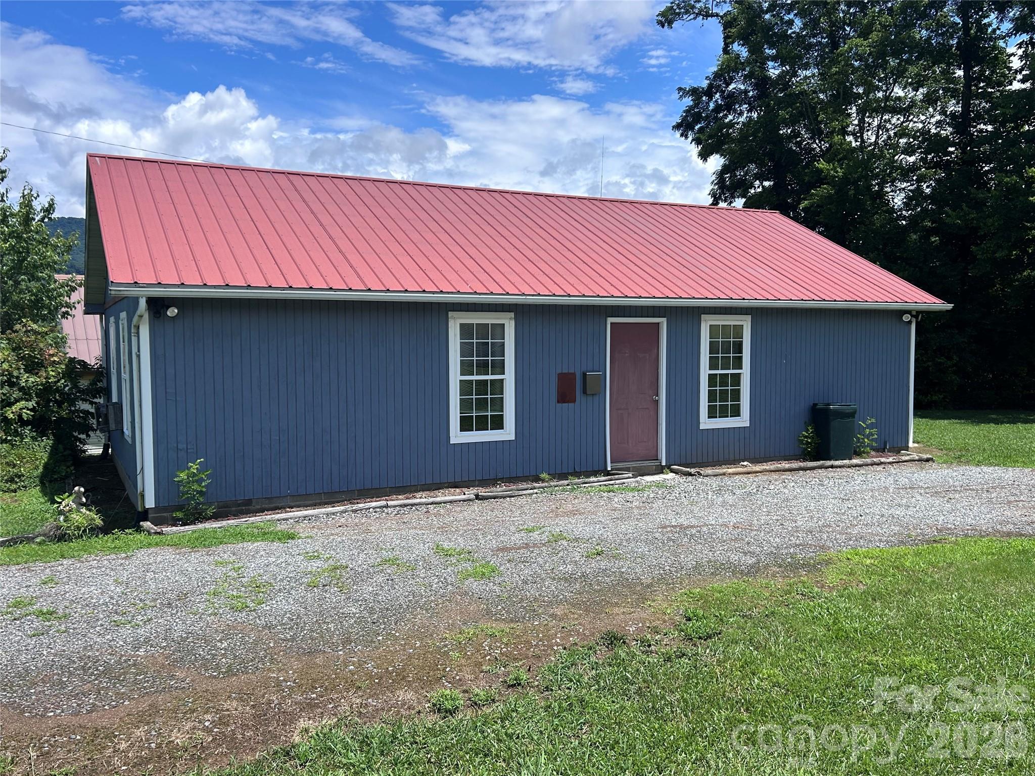 755 Fairview Loop