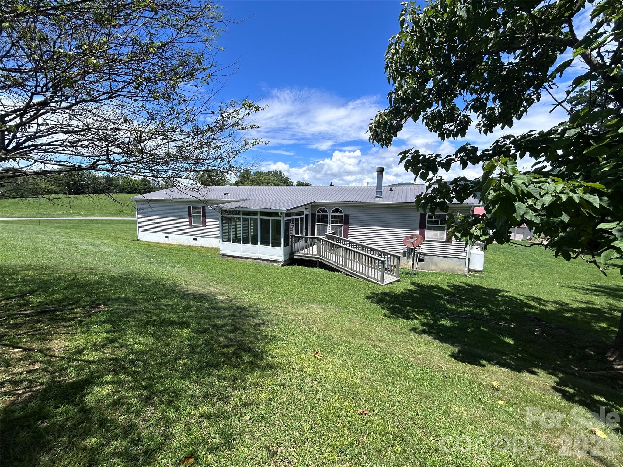 755 Fairview Loop