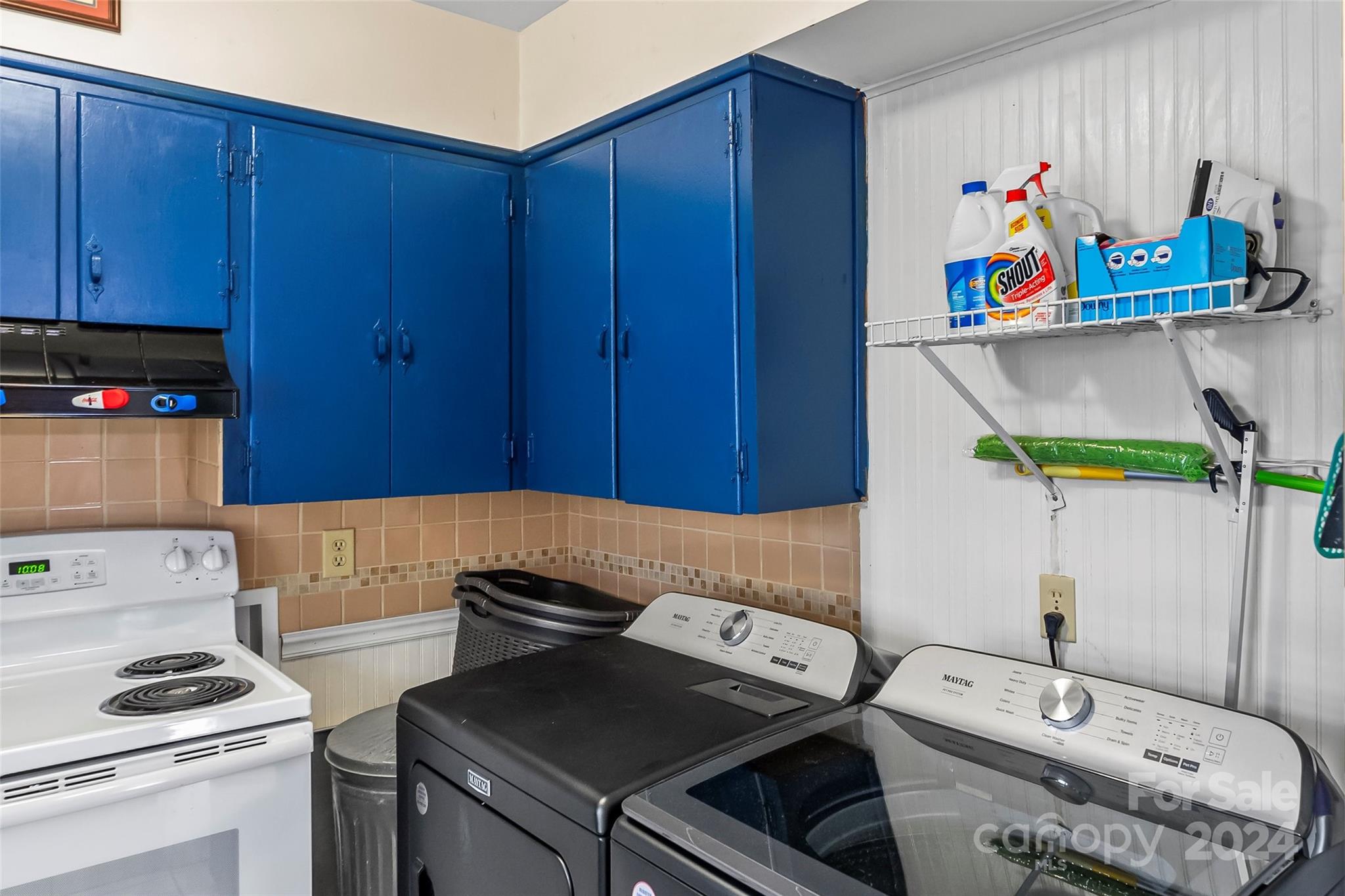 Royal Pines - Residential