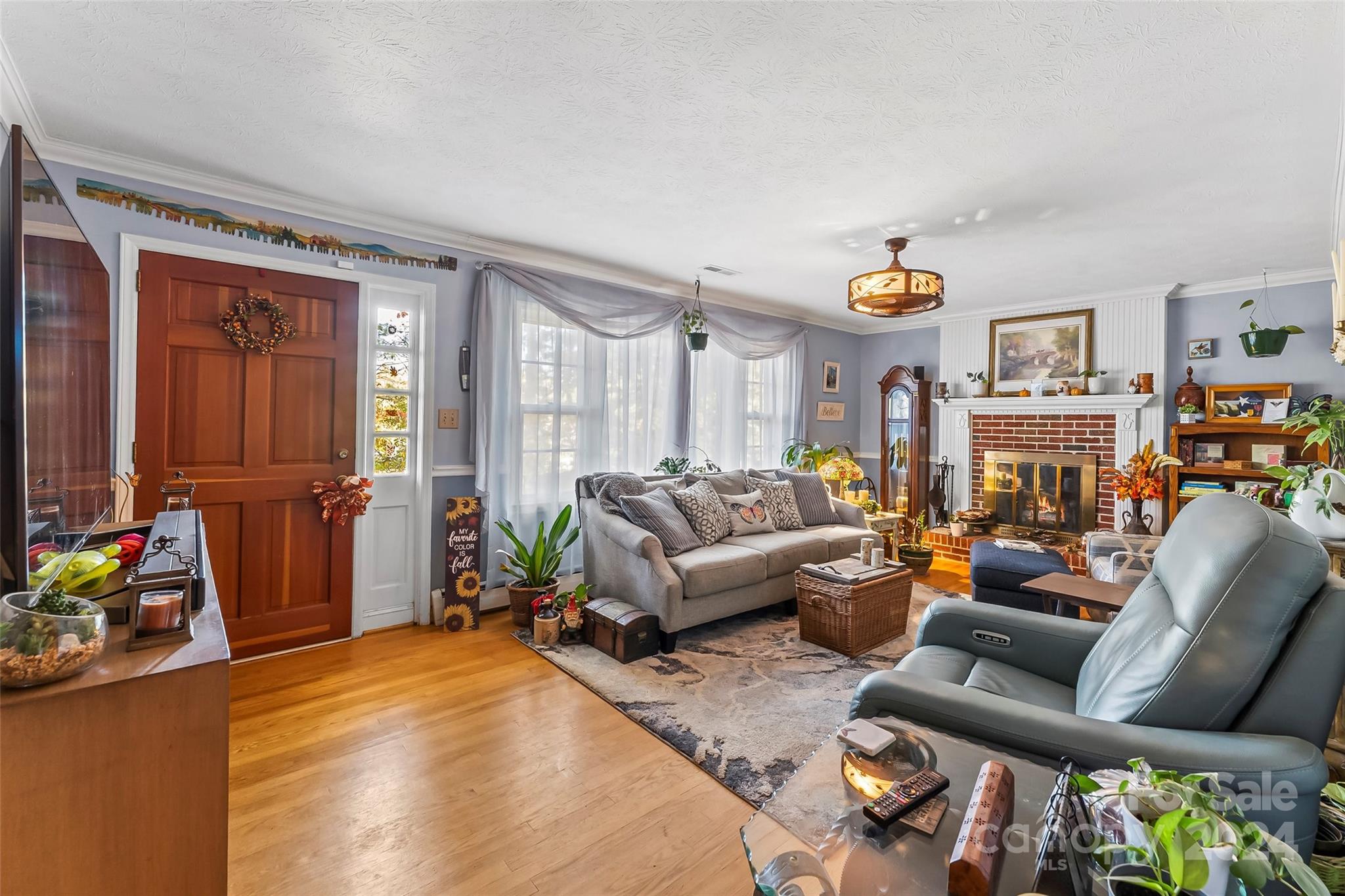 Royal Pines - Residential