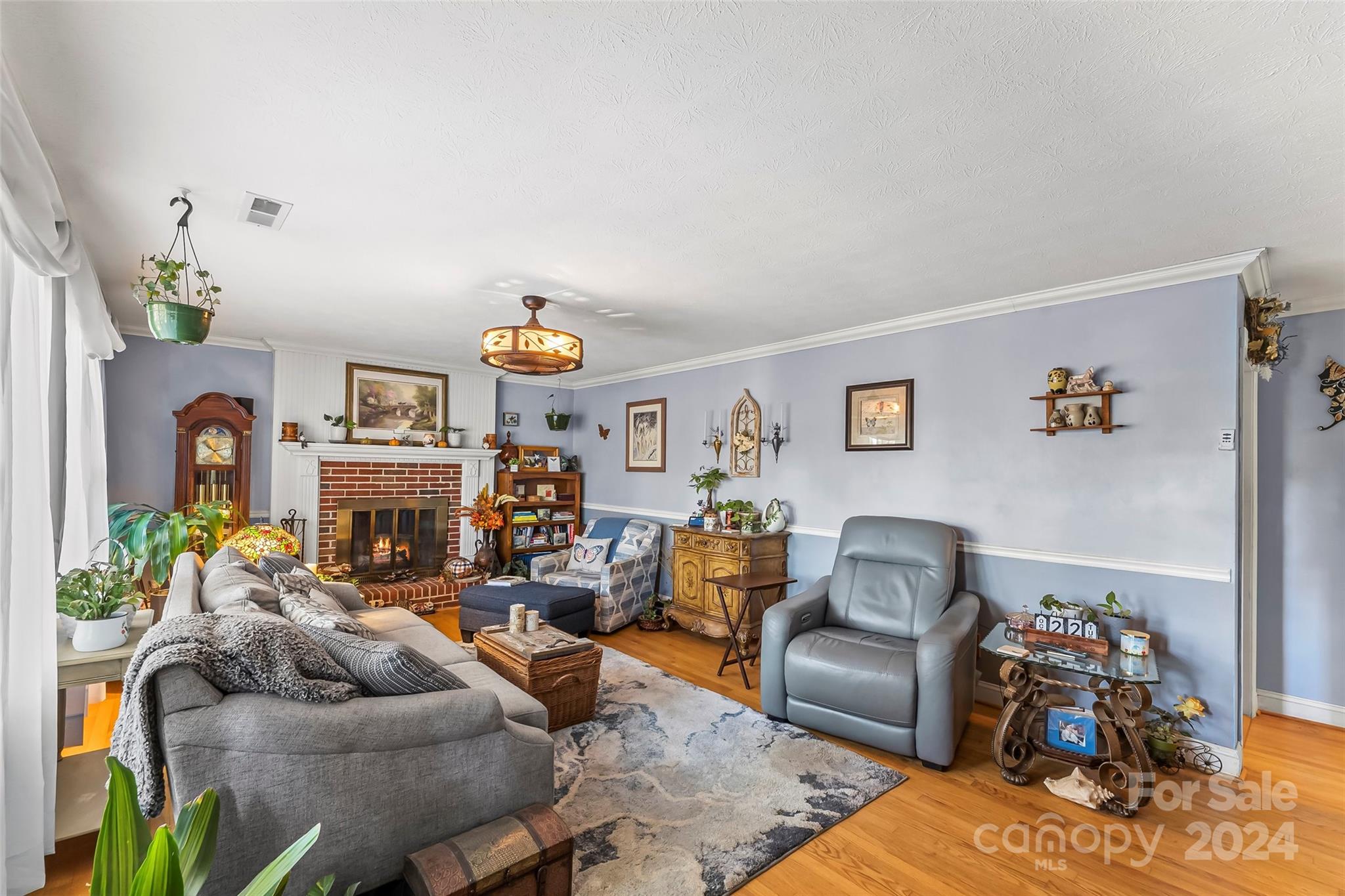 Royal Pines - Residential