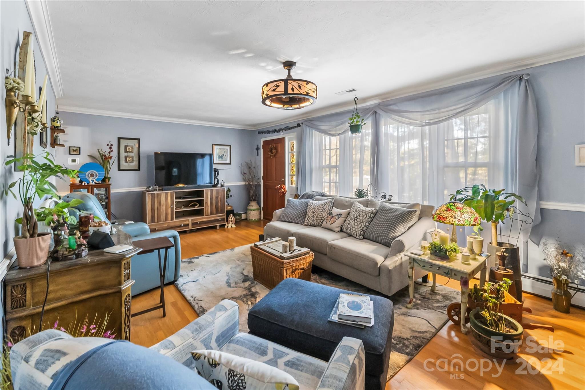 Royal Pines - Residential