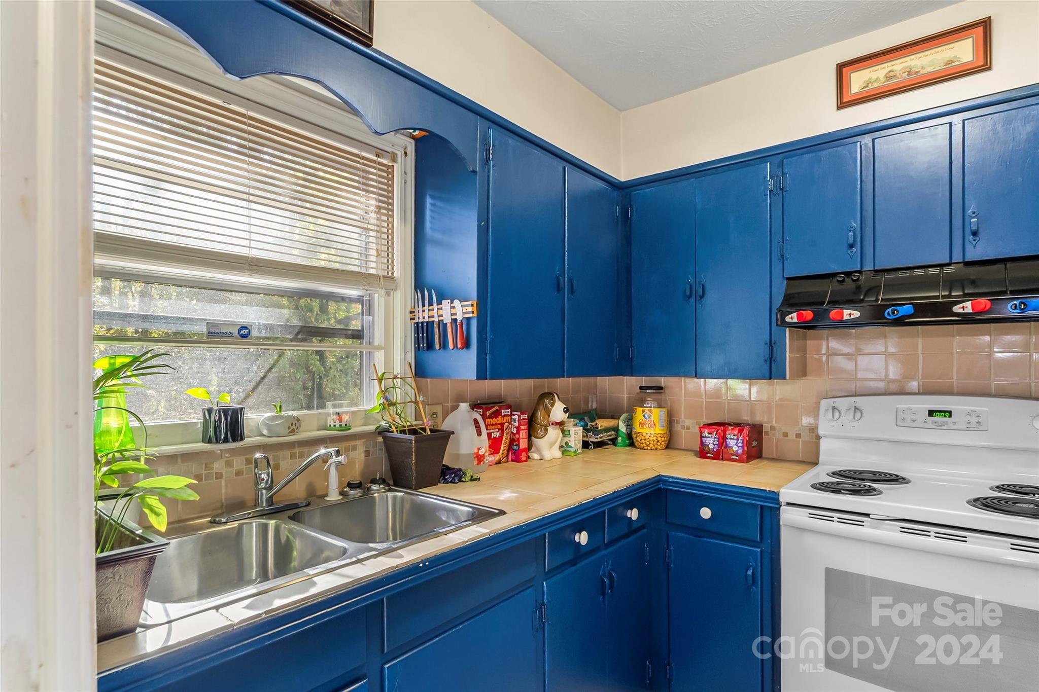 Royal Pines - Residential