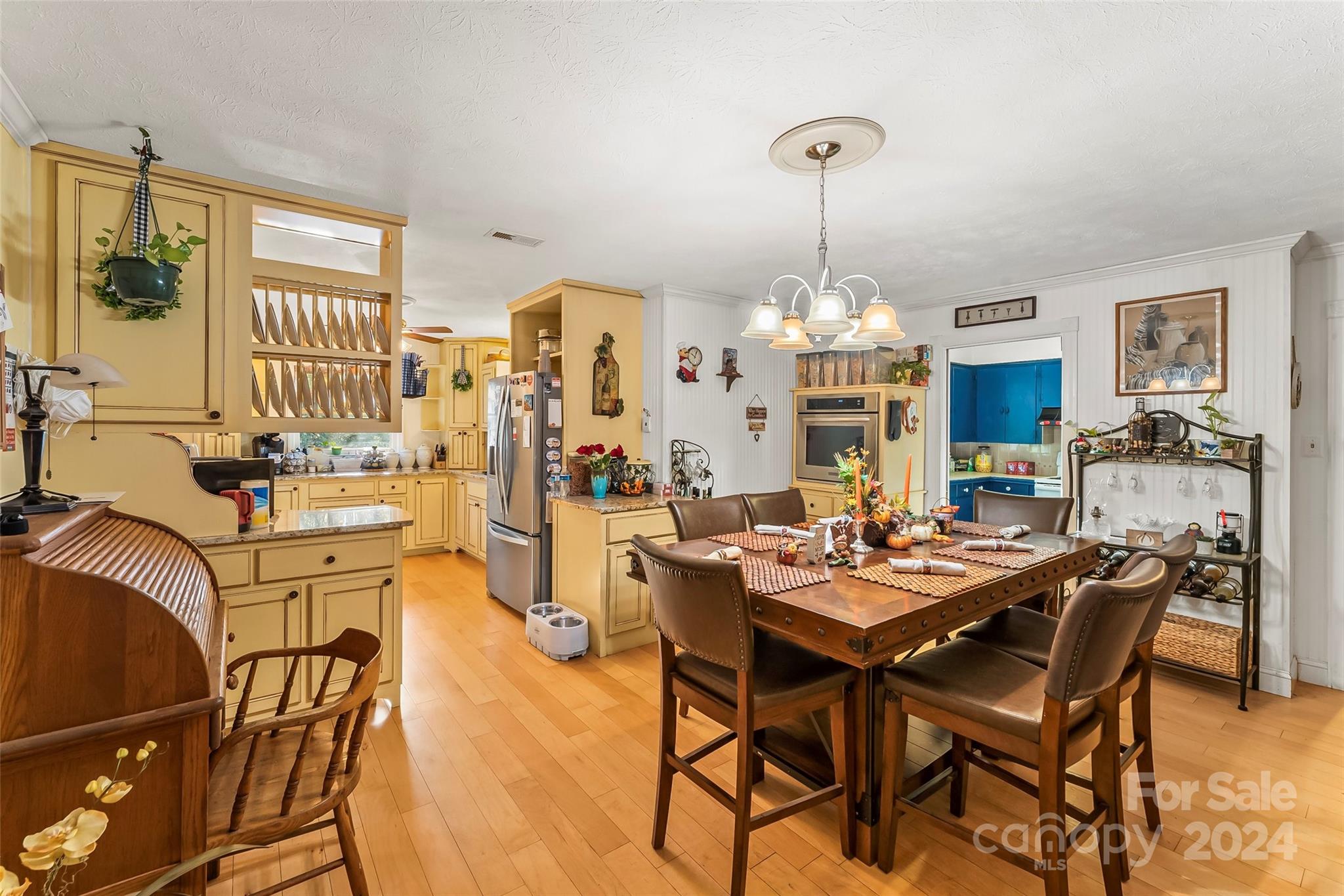 Royal Pines - Residential